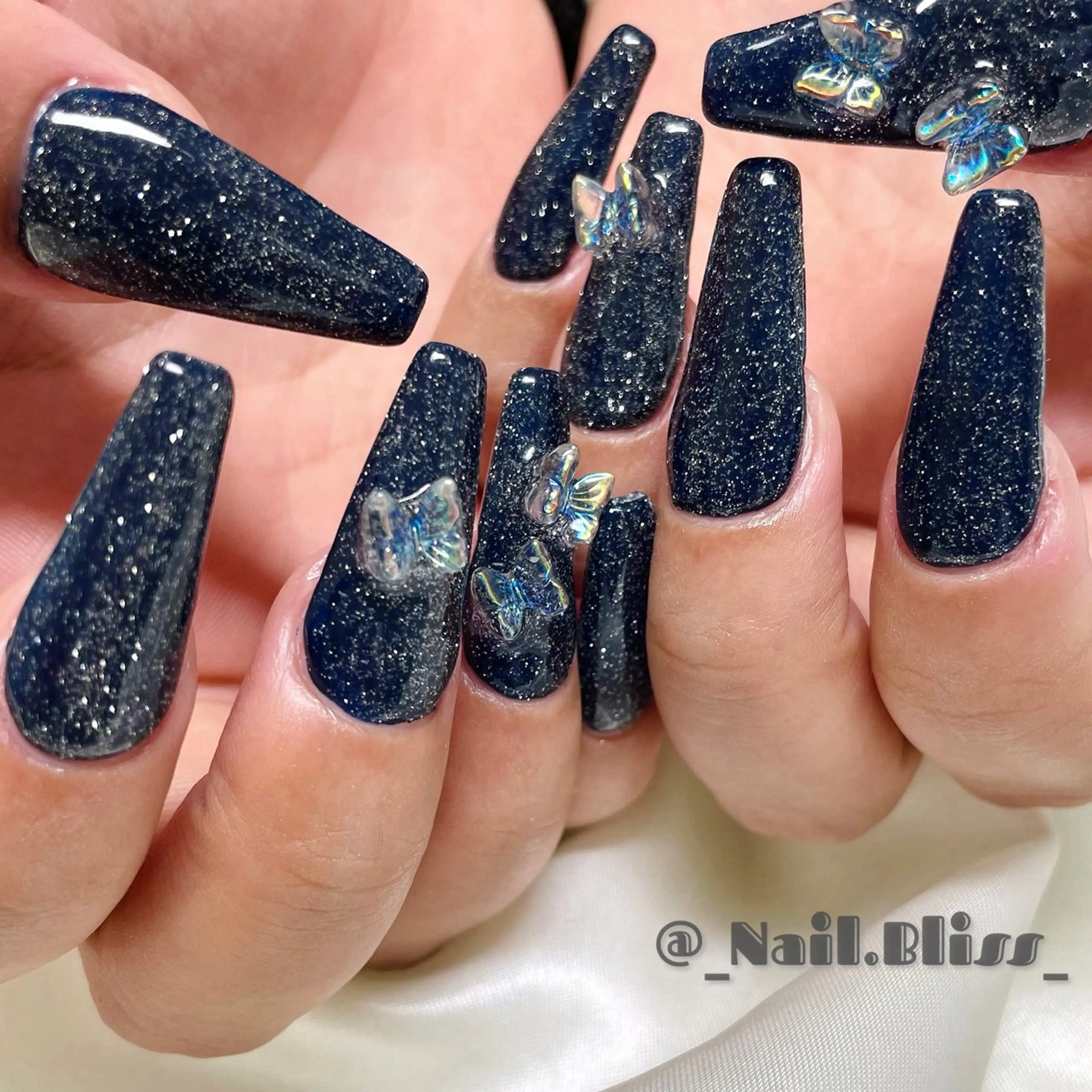 ネイル フラッシュネイル ロングネイル ネイビー ハンドネイル NAIL BLISSのネイルデザイン