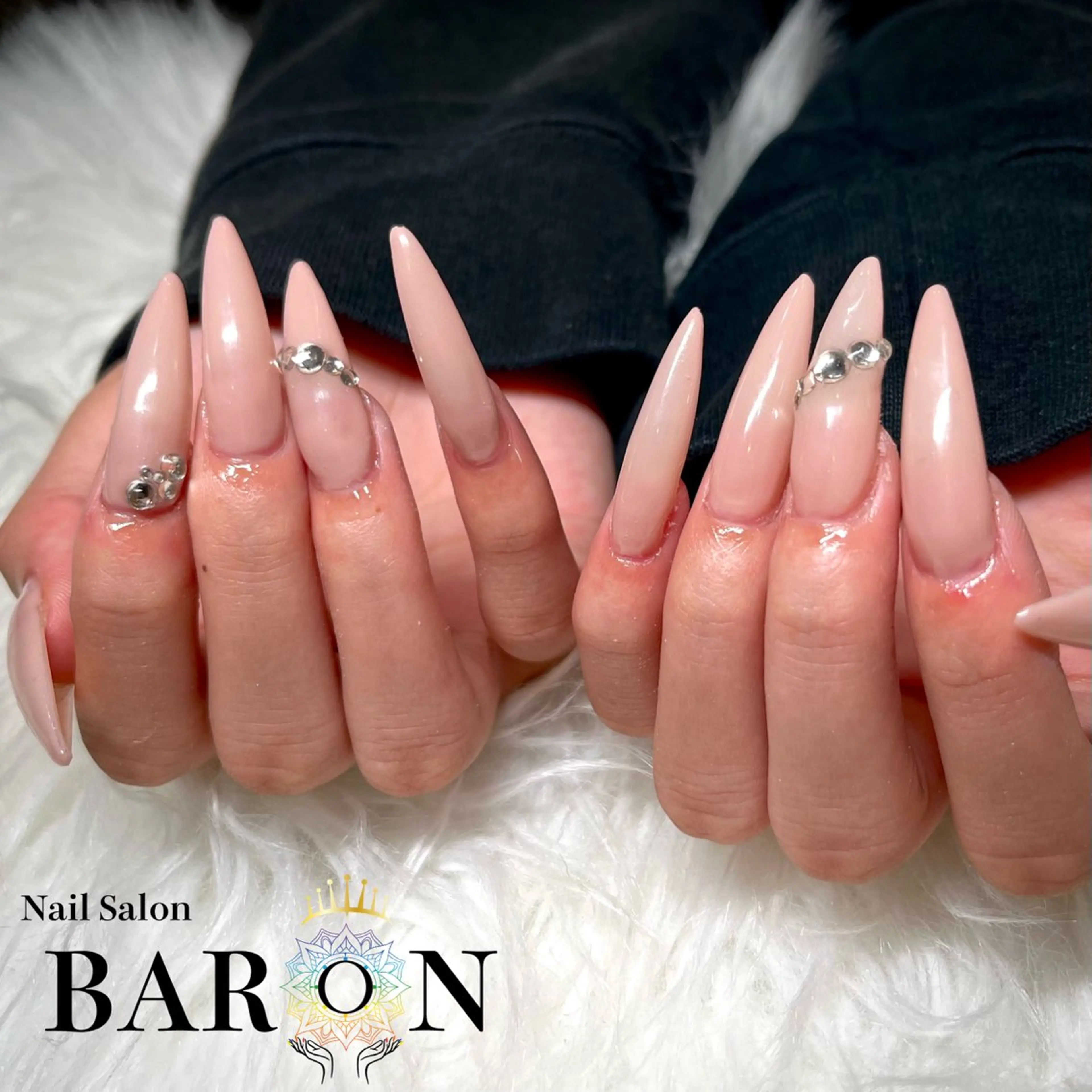 ネイル ピンク ピンクベージュ ストーンネイル ハンドネイル ☆SAKI☆ BARON 店長のネイルデザイン