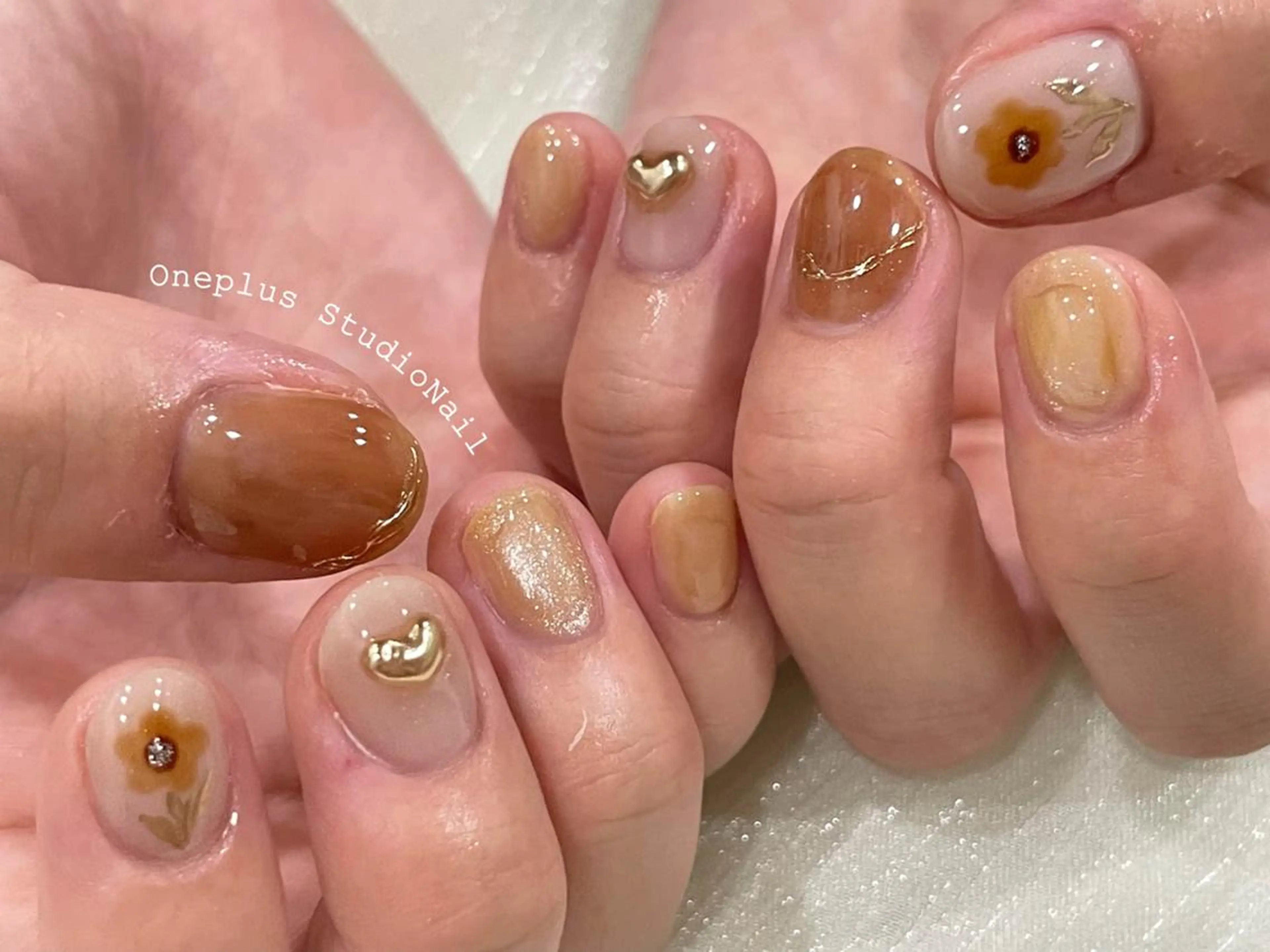 ネイル アニマル柄 ボルドー ブラウン フレンチネイル マグネットネイル haruka 🧸のネイルデザイン