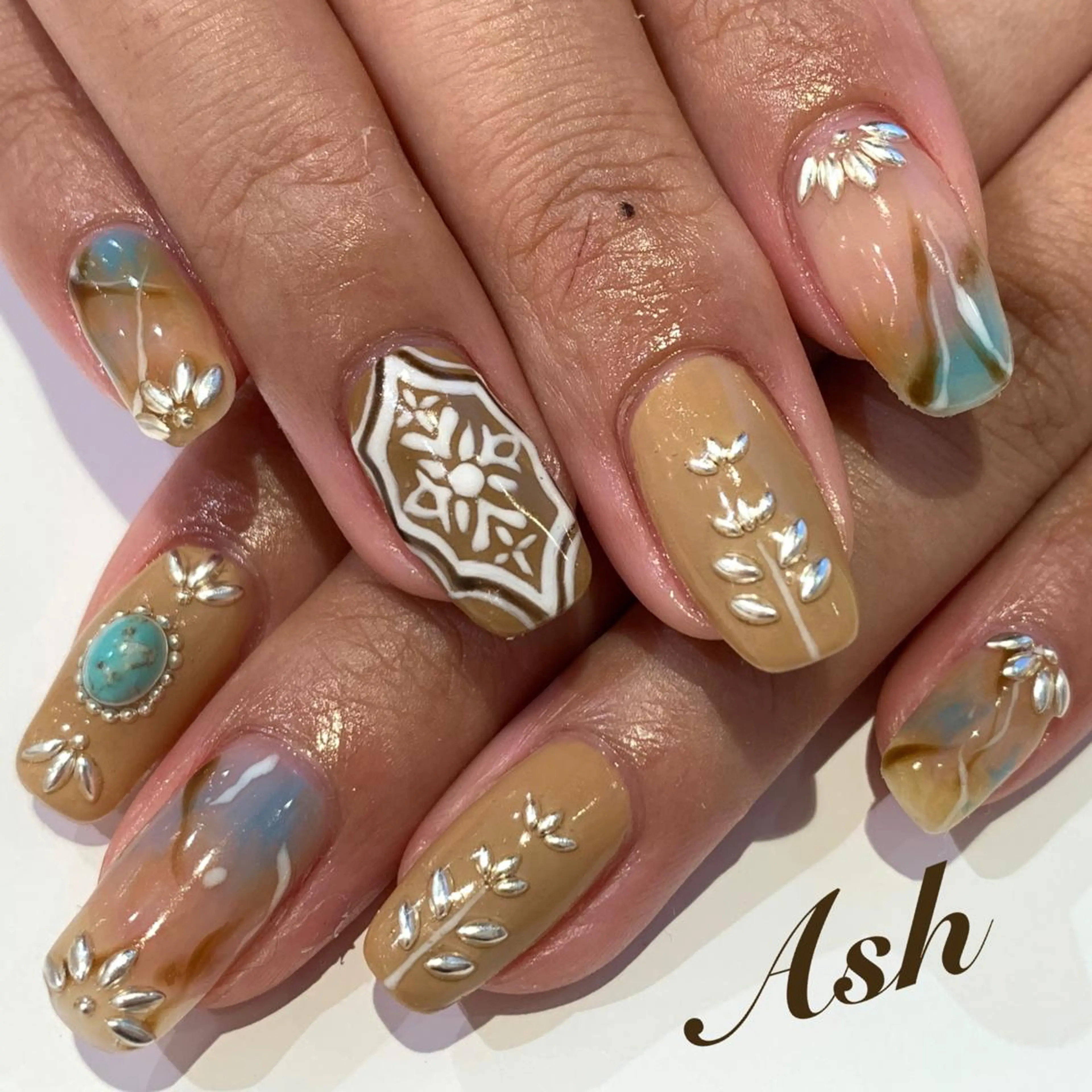 ネイル 🩵NORIKO 上品ネイルが得意🩵のネイルデザイン