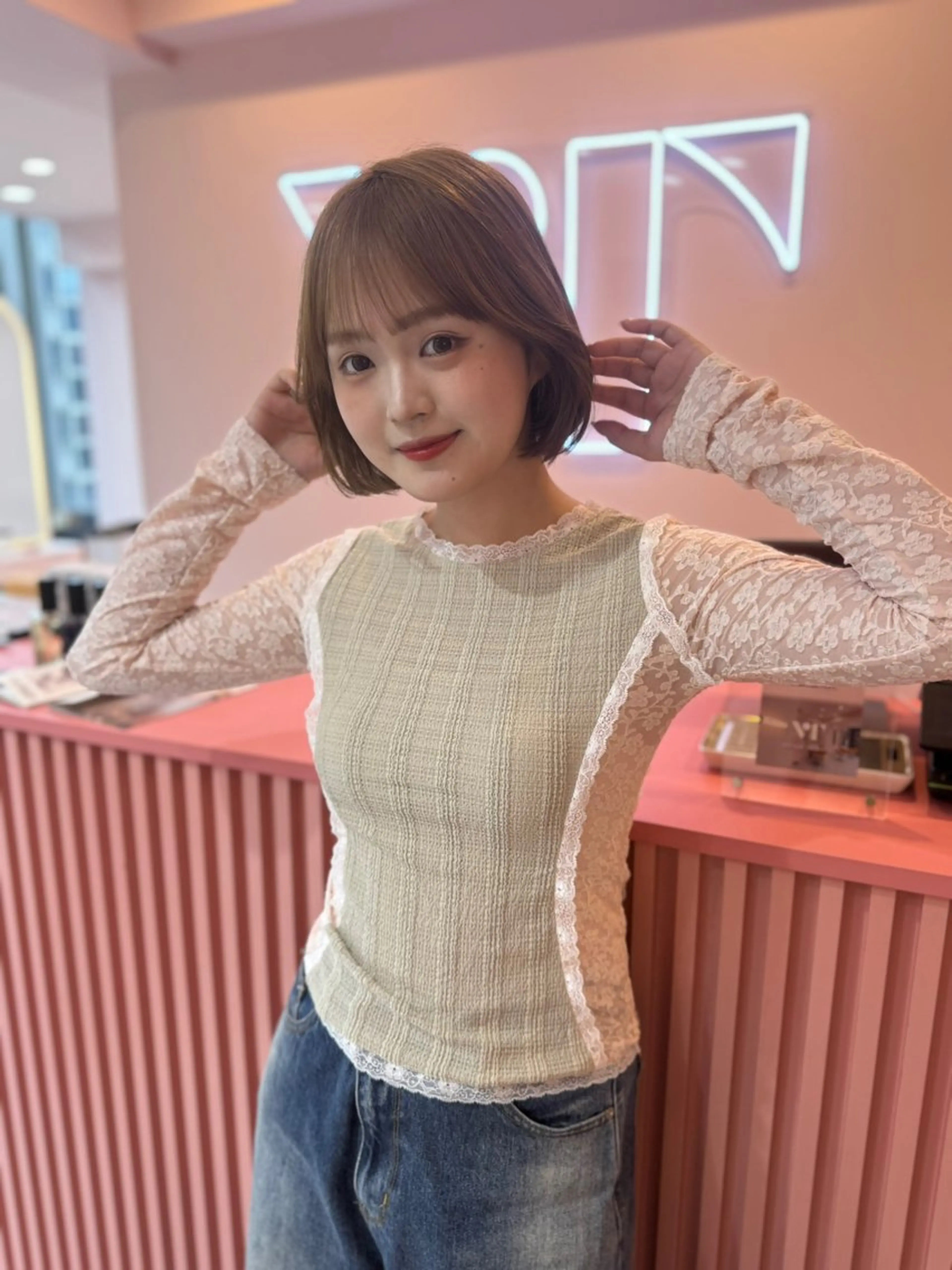 ショート VOTAN shibuya所属・REINA𓍯/ 透明感カラー/顔周りのヘアスタイル