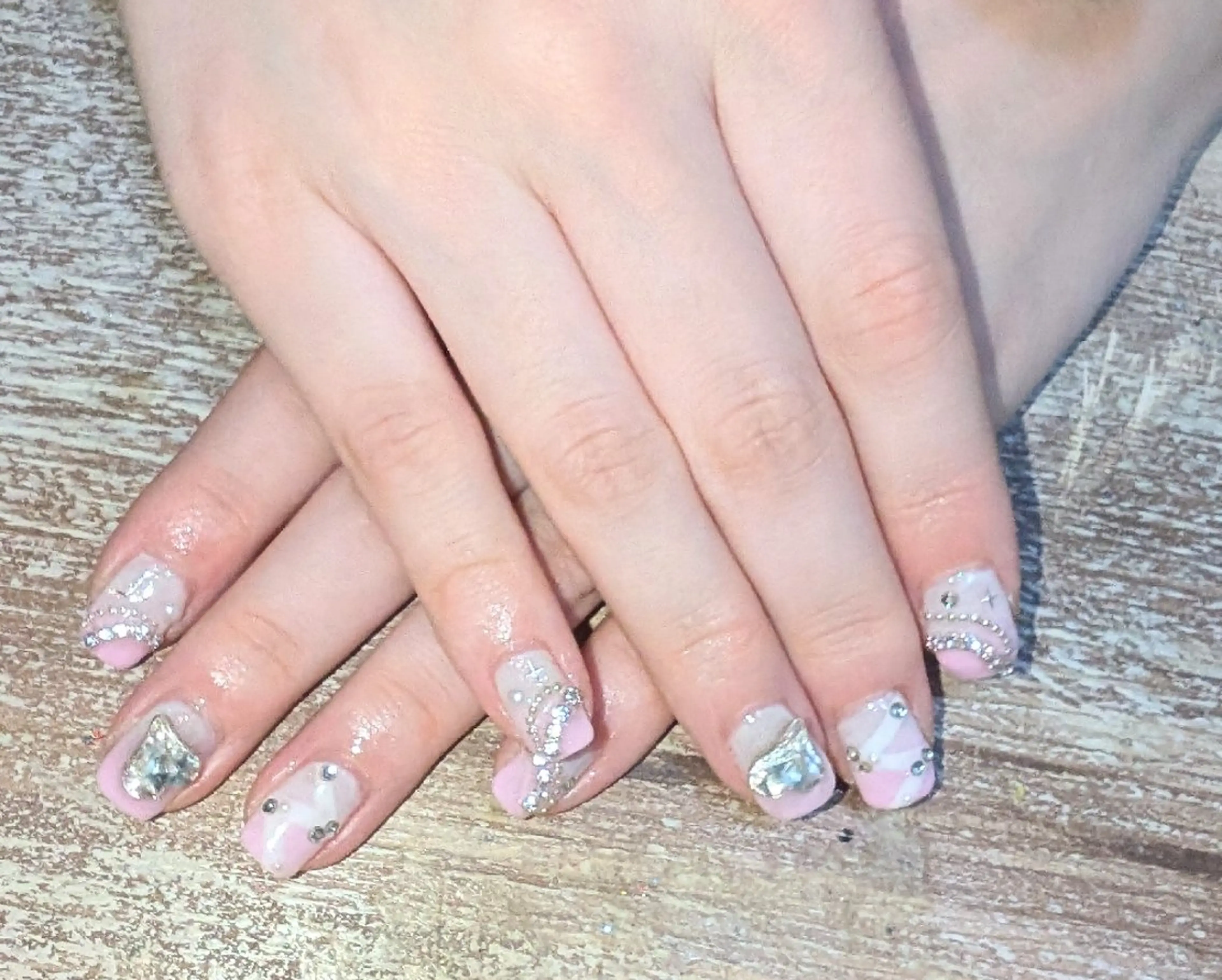 ネイル 持ち込み ハンドネイル NailSalon Ne-Neのネイルデザイン