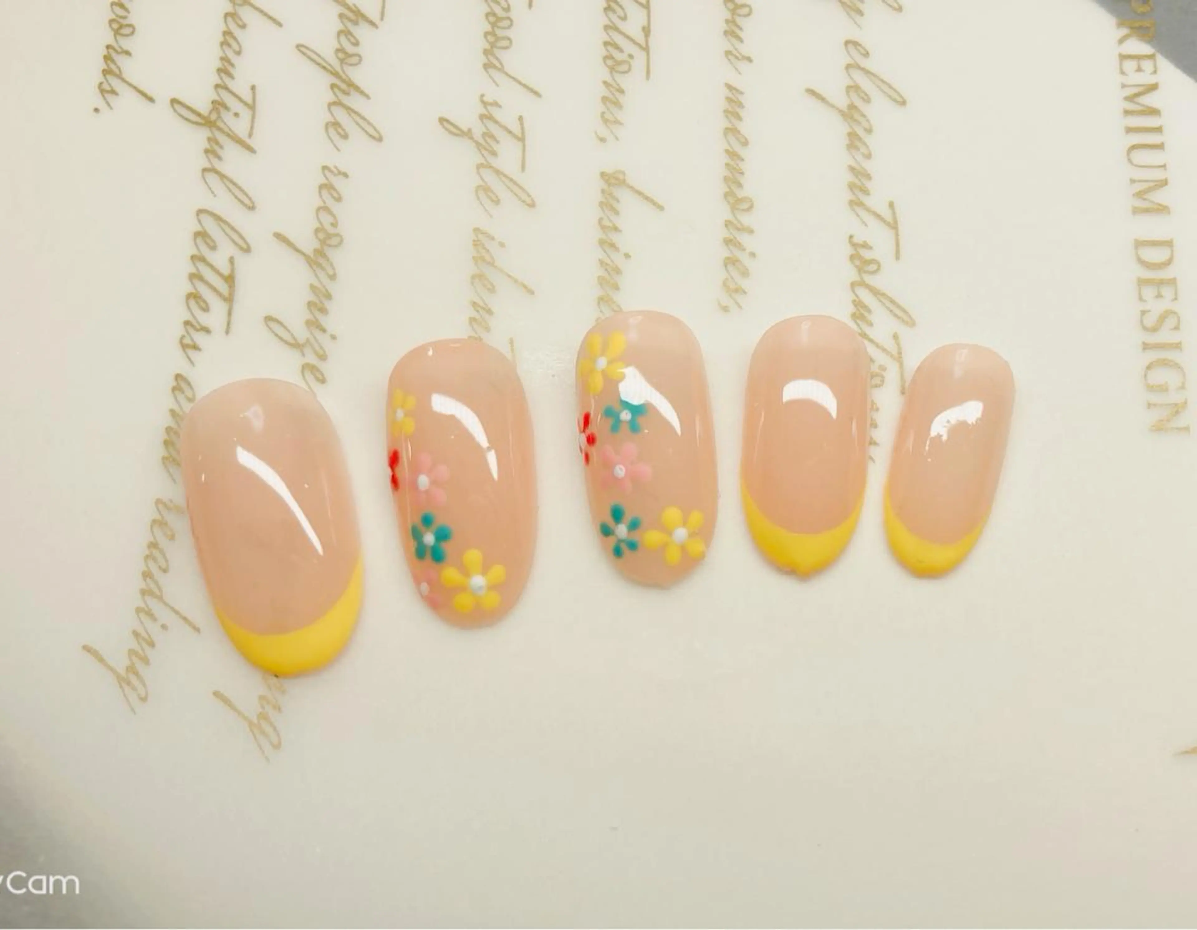 ネイル ewt miniのマツエク・マツパデザイン