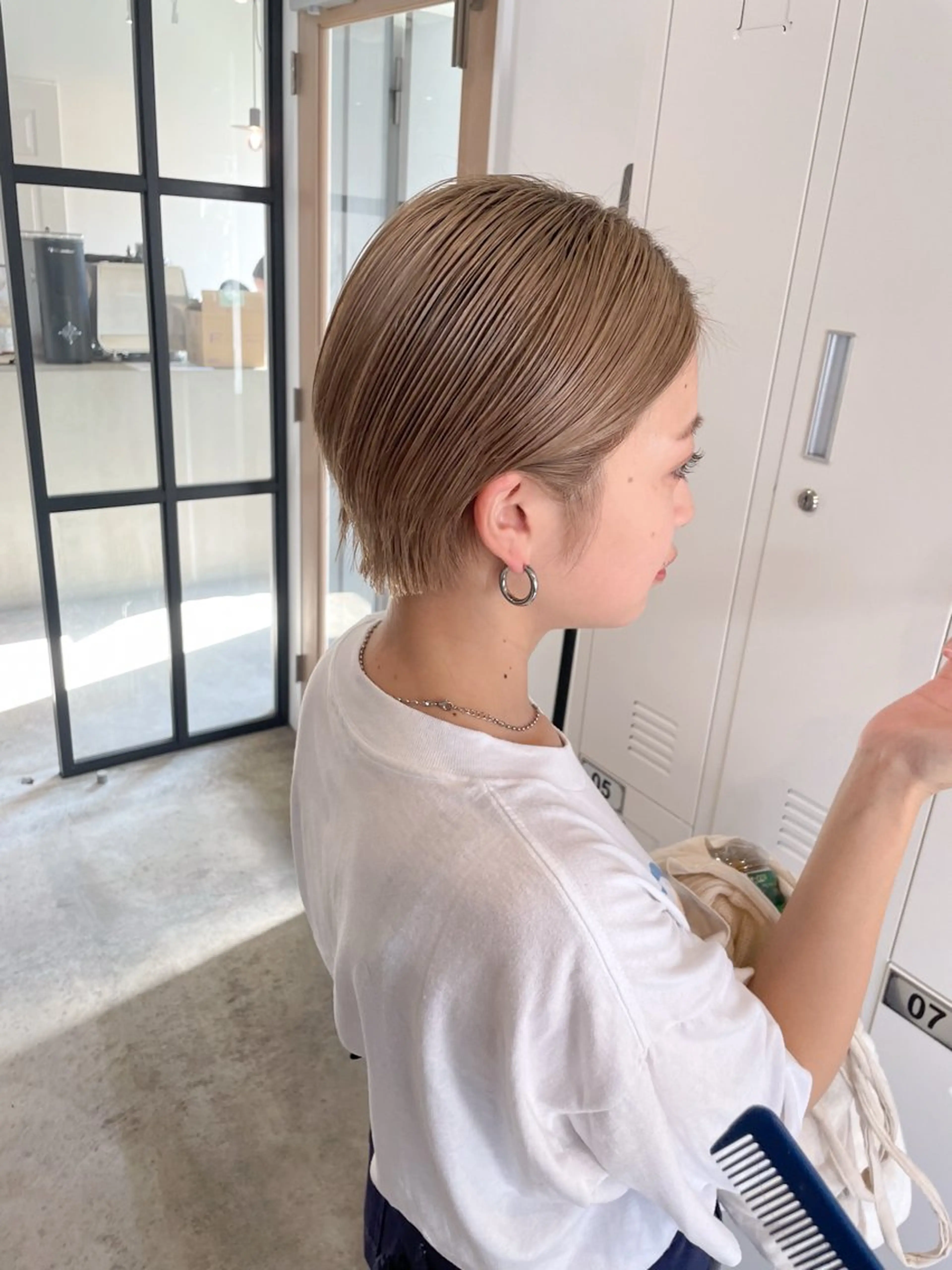 ショート カラー 丸みショート ベージュカラー ブリーチ ショートヘア カット ヘアカラー Takuma Suzuki中目黒のヘアスタイル