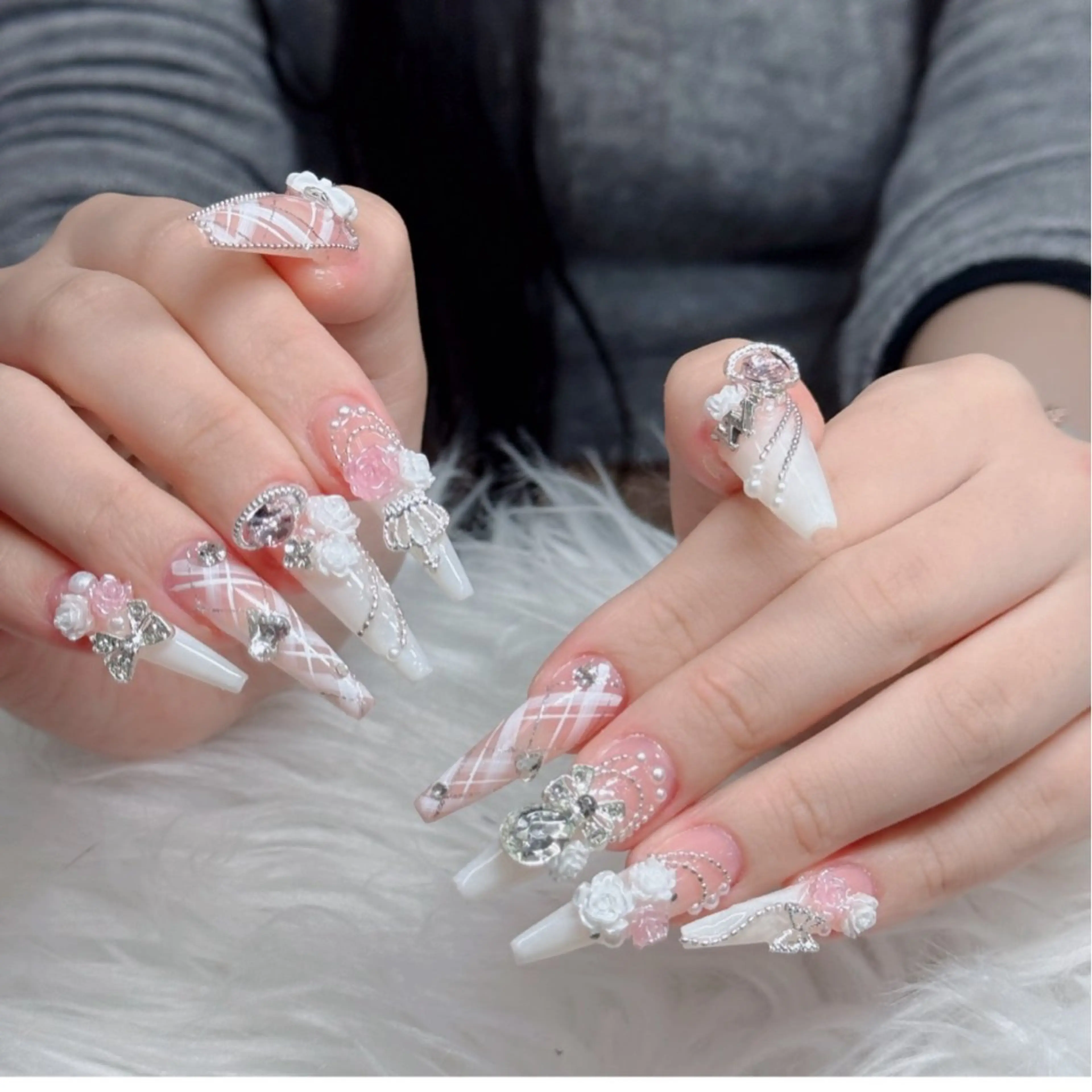 ネイル アートネイル フレンチネイル ジェルネイル 韓国ネイル マグネットネイル Lenie Nail Salonのネイルデザイン