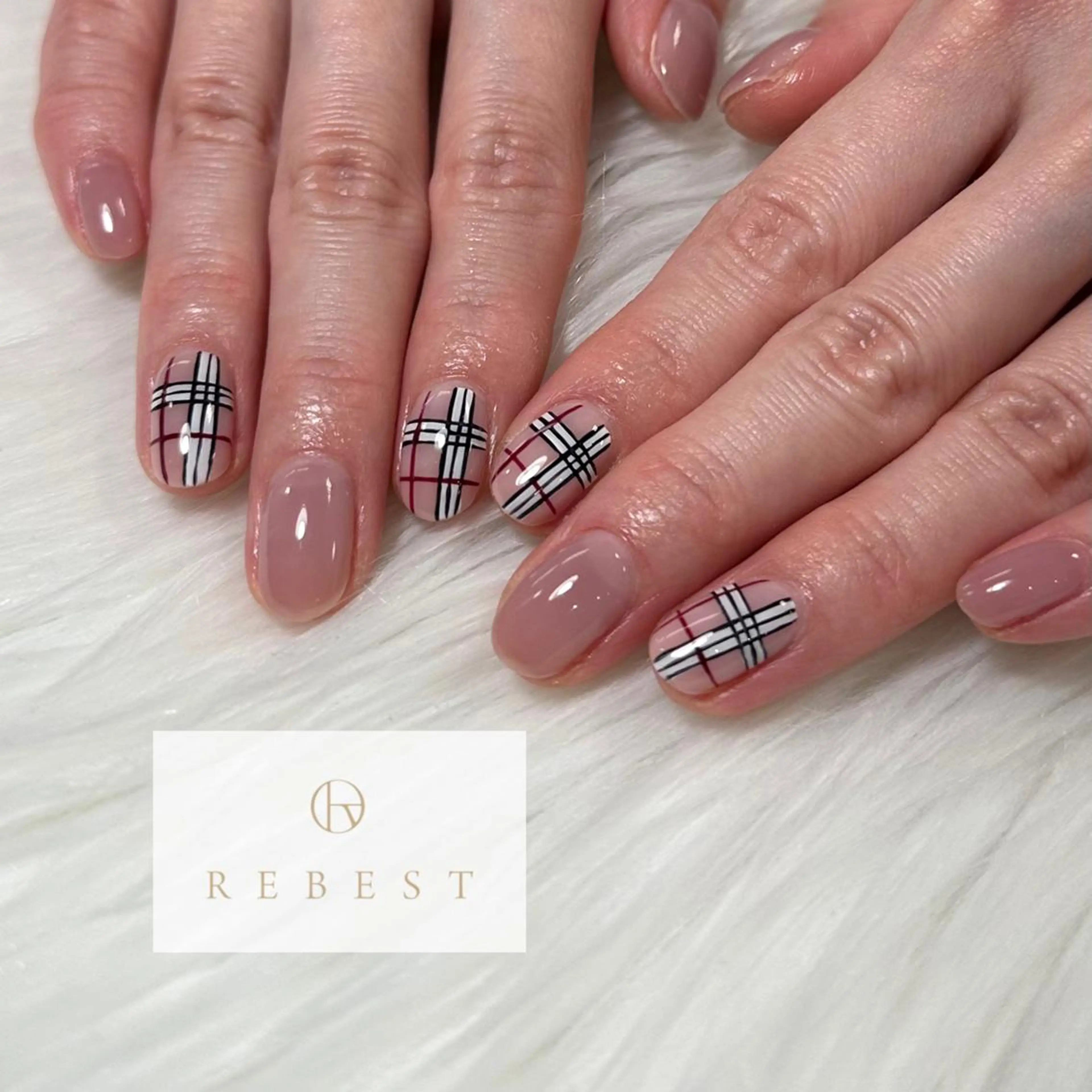 ネイル ❤️💛REBEST 京橋　nailのネイルデザイン
