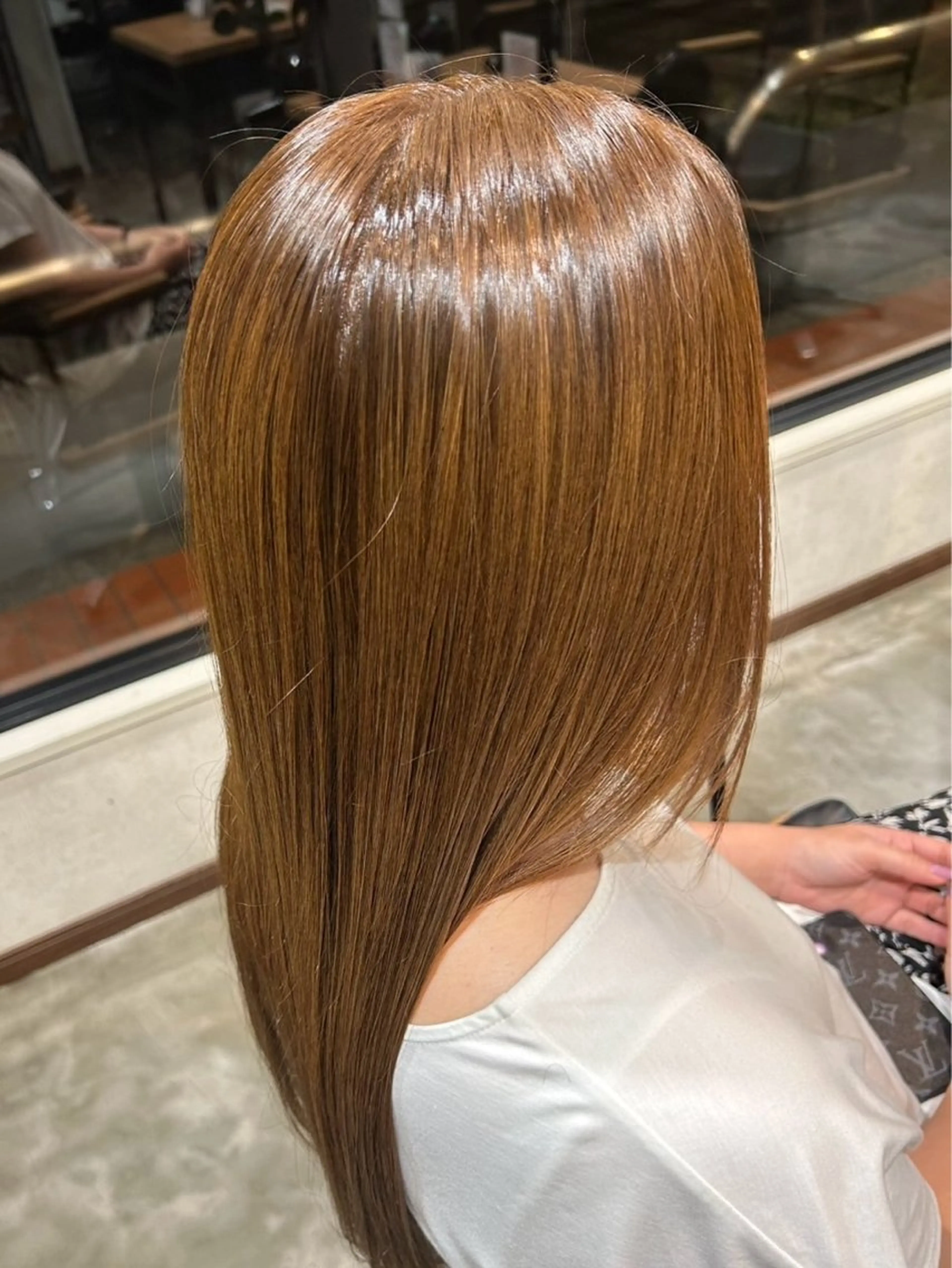カラー ベージュカラー 江利川 紫音のヘアスタイル
