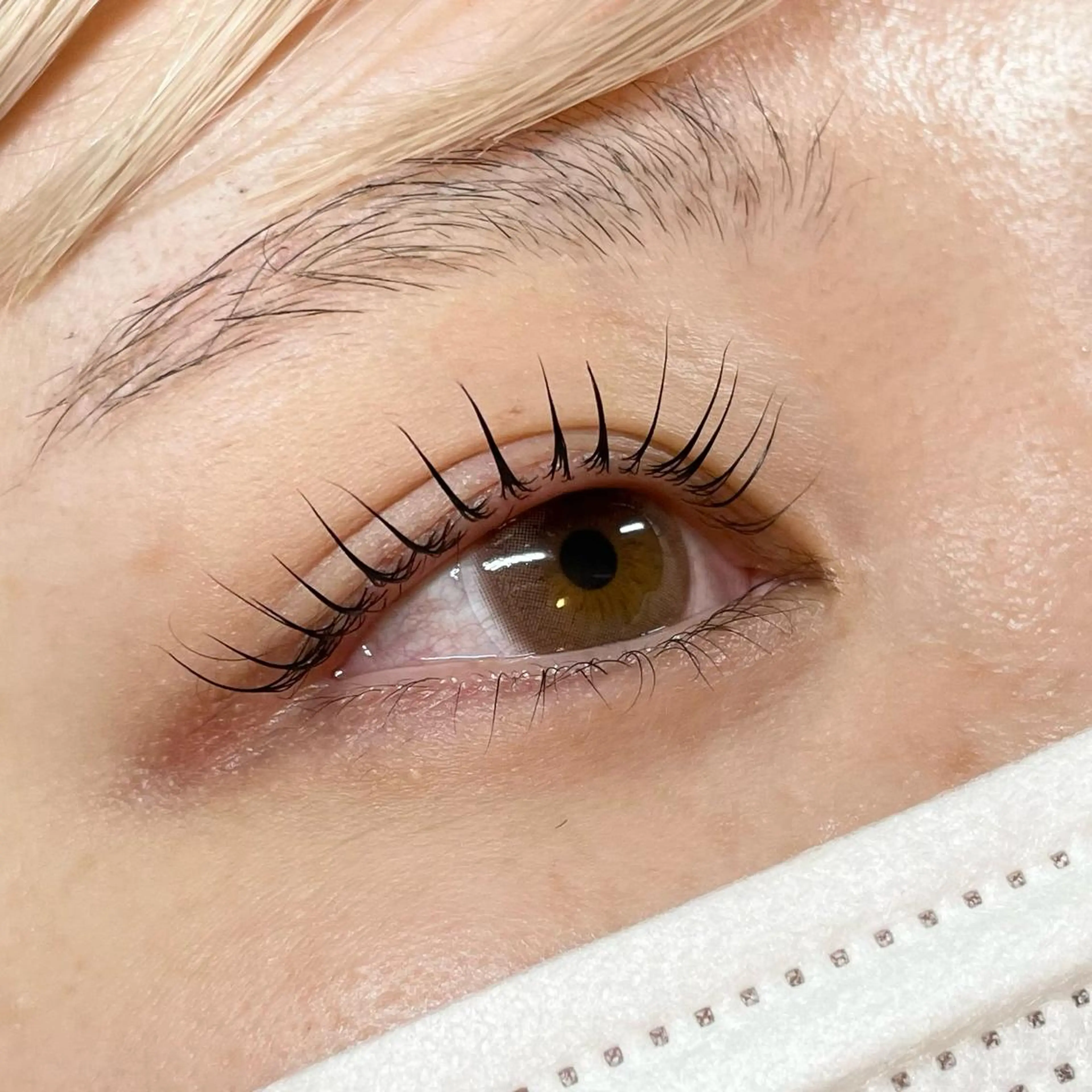 マツエク・マツパ ROW beaute所属・ROW beaute Sakiの眉毛・アイブロウイメージ