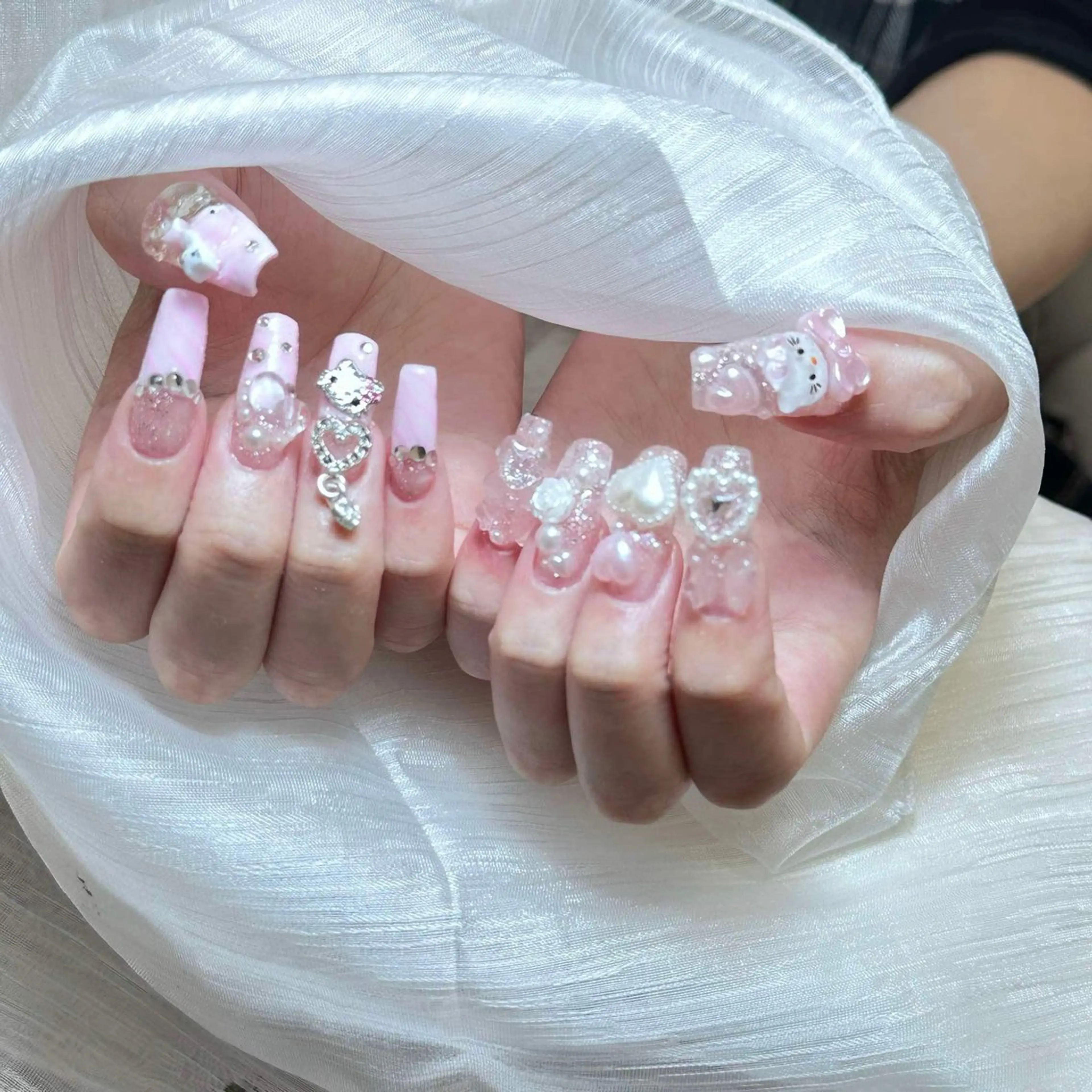 ネイル ハンドネイル ハンドケア Anh Nail 歌舞伎町のネイルデザイン