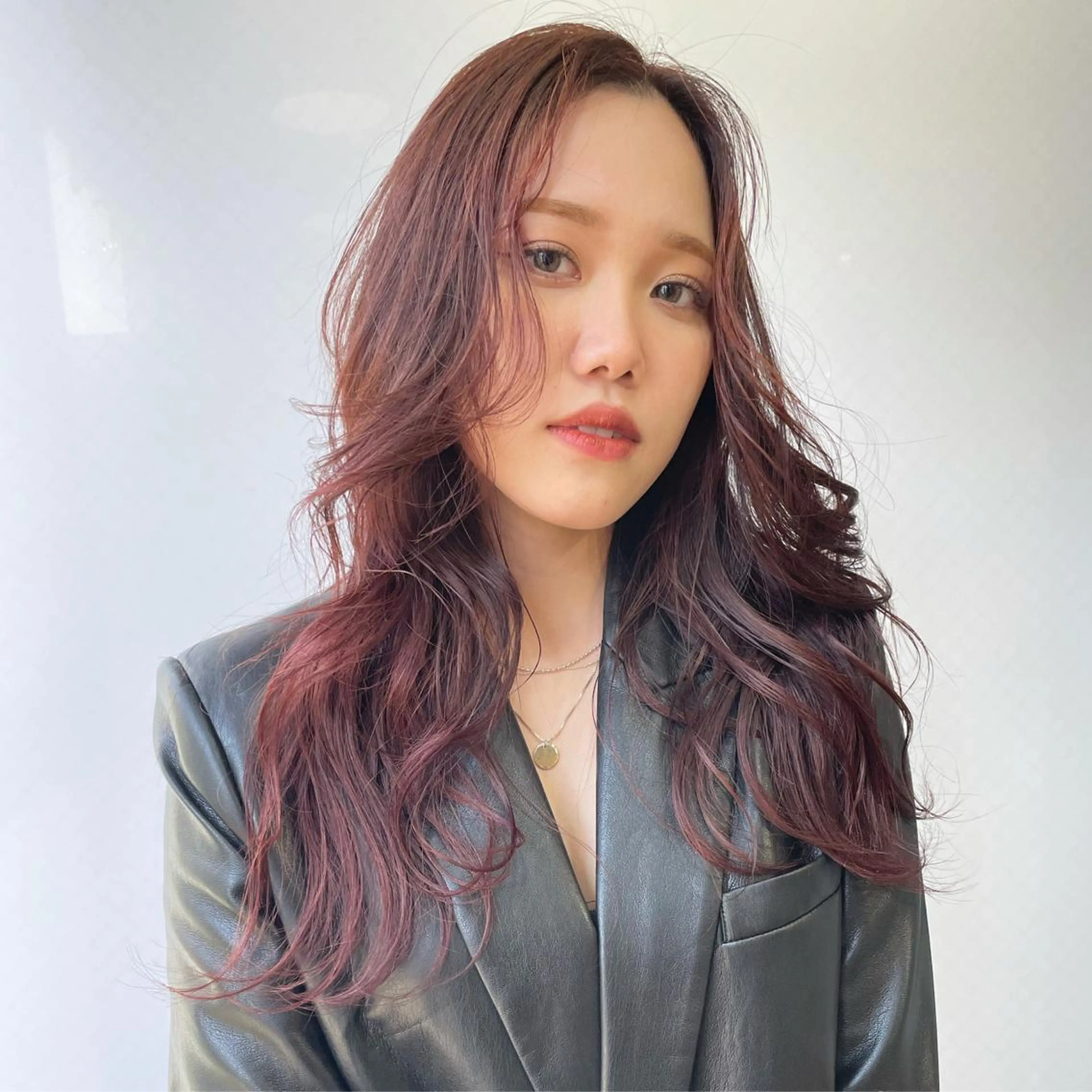 ロング カラー ヘアアレンジ 🫧🇰🇷韓国ヘア レイヤー🐺Yutaのヘアスタイル