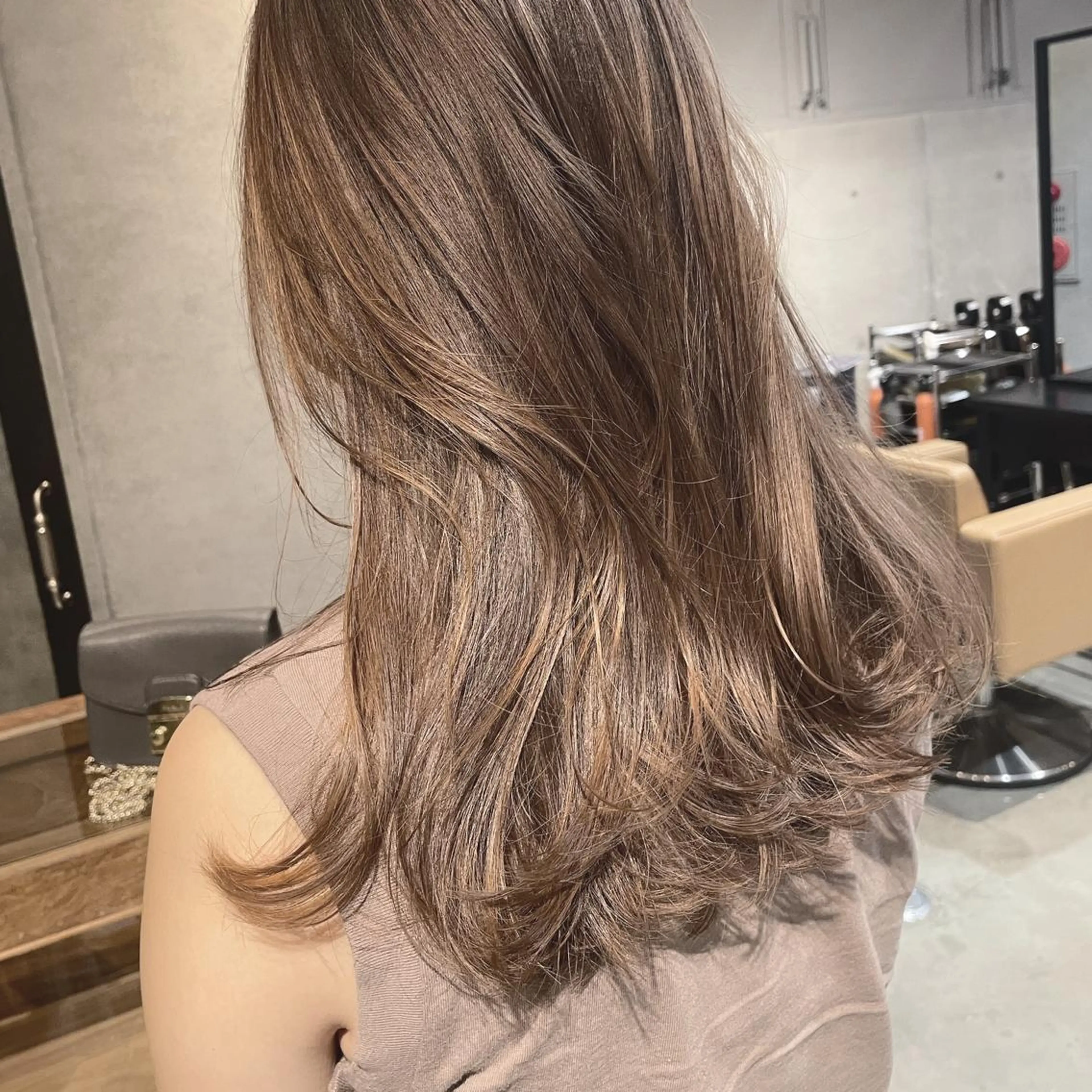 カット＋ブリーチカラー＋ケアトリートメント♡の写真