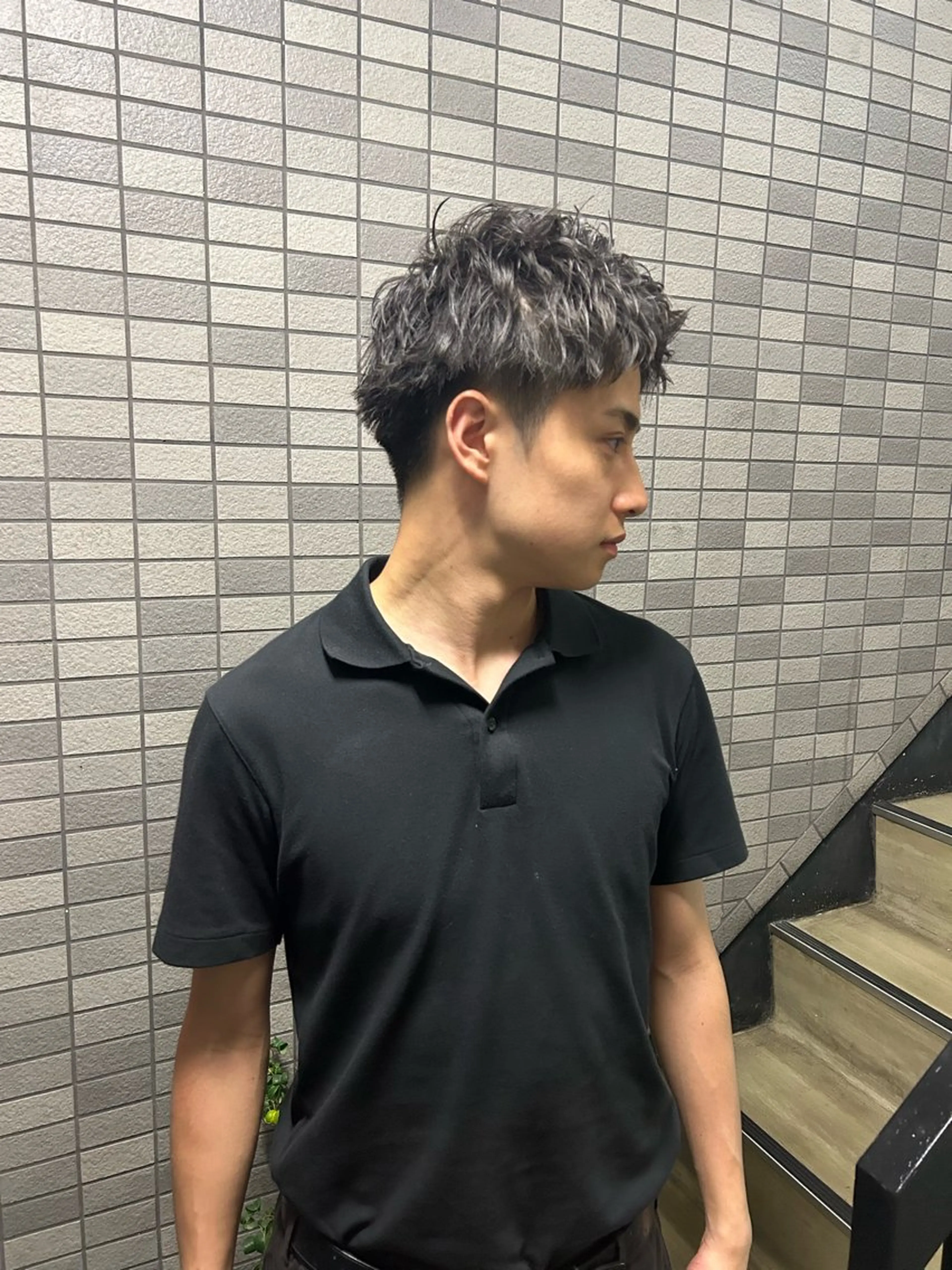 ショート パーマ メンズ メンズブリーチ メンズハイライト メンズインナーカラー メンズパーマ プードルパーマ カット charme所属・💈メンズカット ✂︎伊藤大輝💈のヘアスタイル