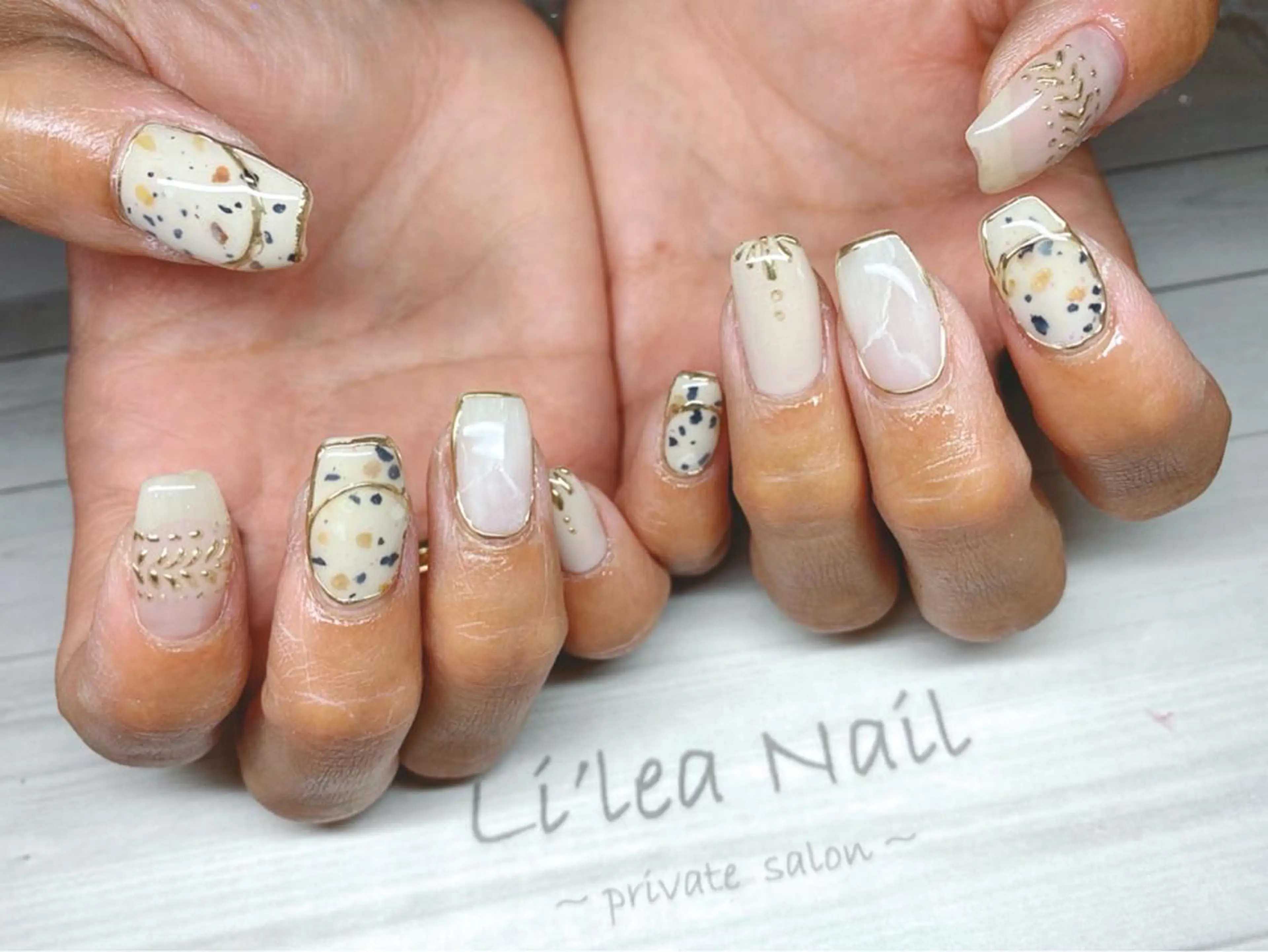 ネイル Li'leaNail AINAのネイルデザイン