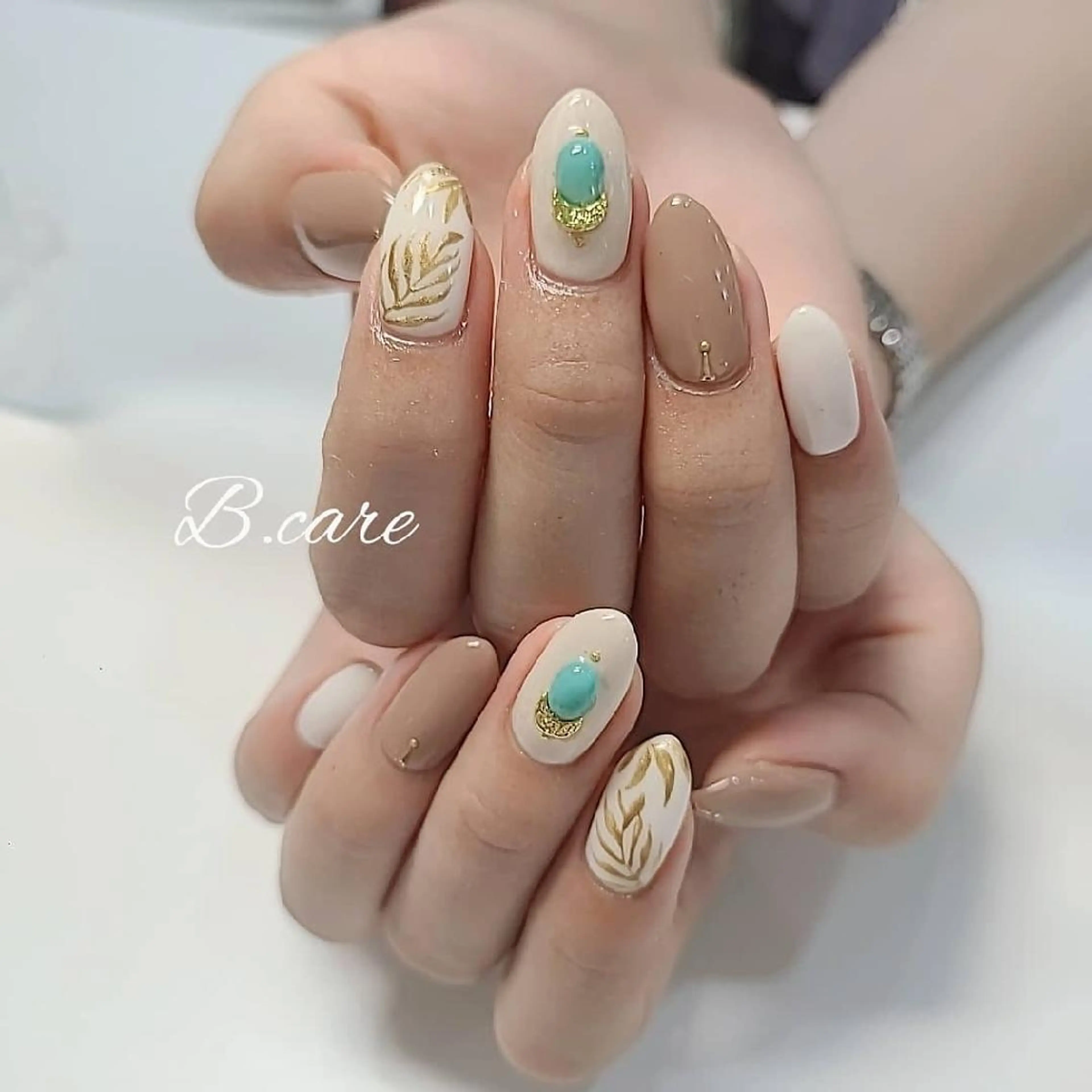 ネイル アートネイル ビーケア自由が丘所属・えみ えみのネイルデザイン