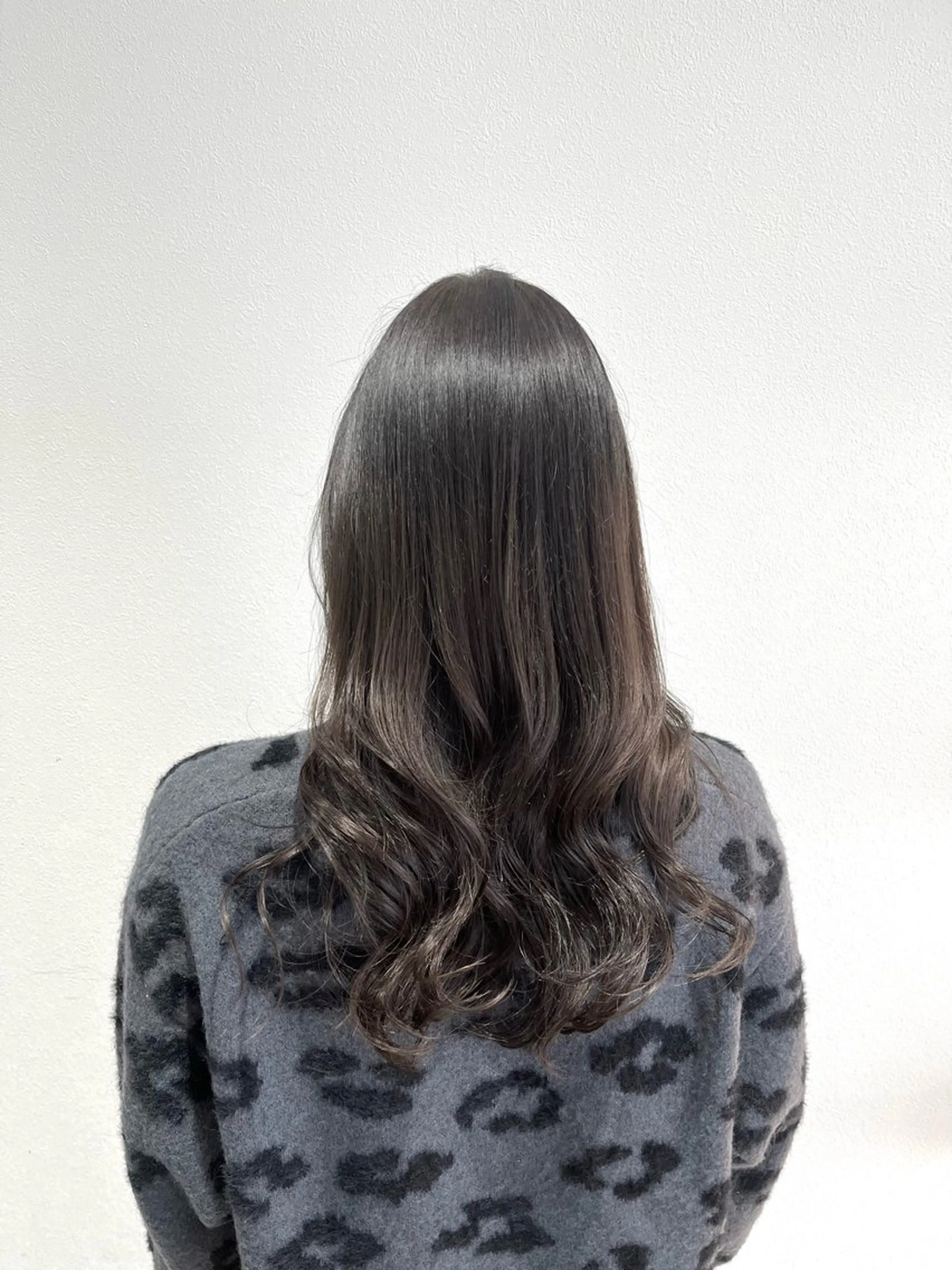 ロング カラー 透明感Color🩶 髪質改善 ユウナ🦋のヘアスタイル