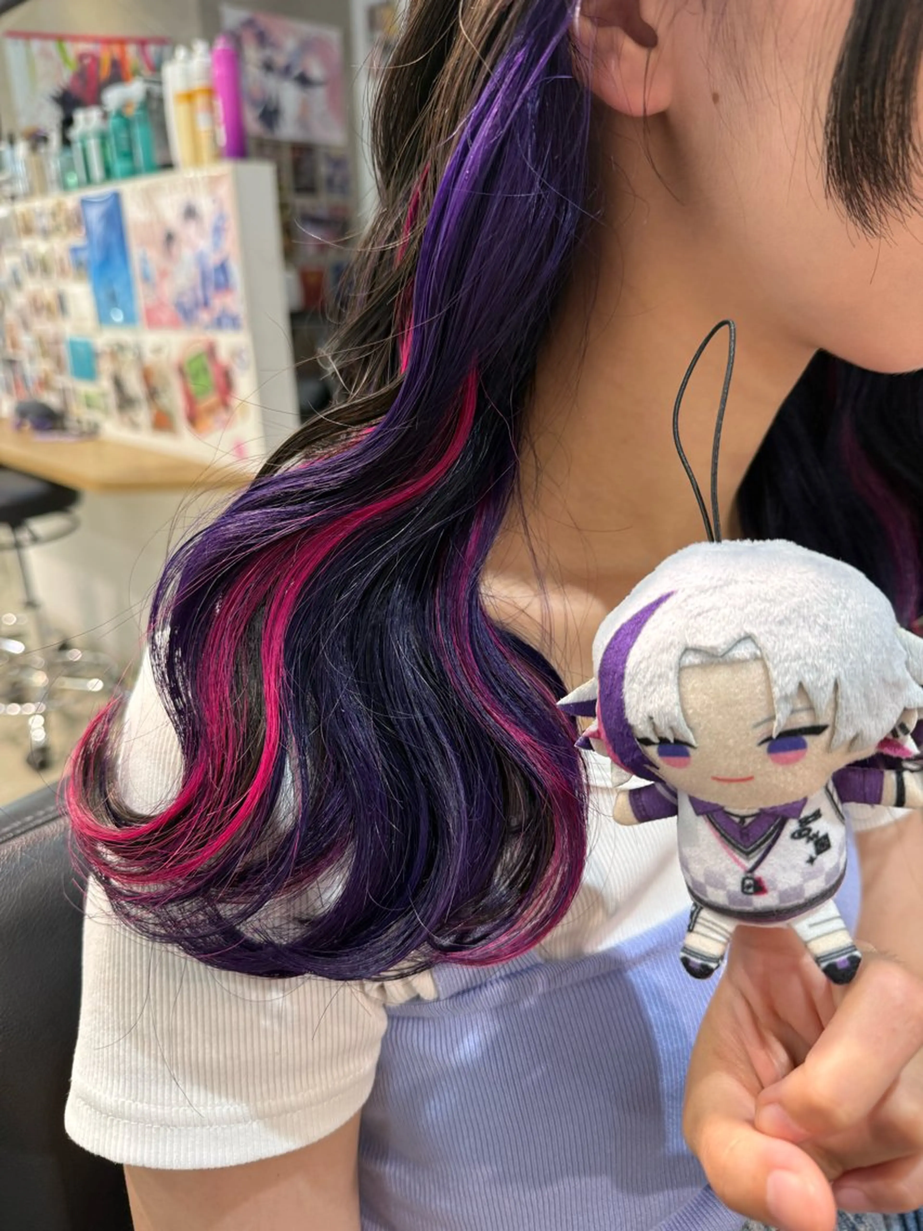 セミロング カラー インナーカラー ラベンダーカラー パープルカラー インナーカラー/推し ウルフ/アニメカラーのヘアスタイル