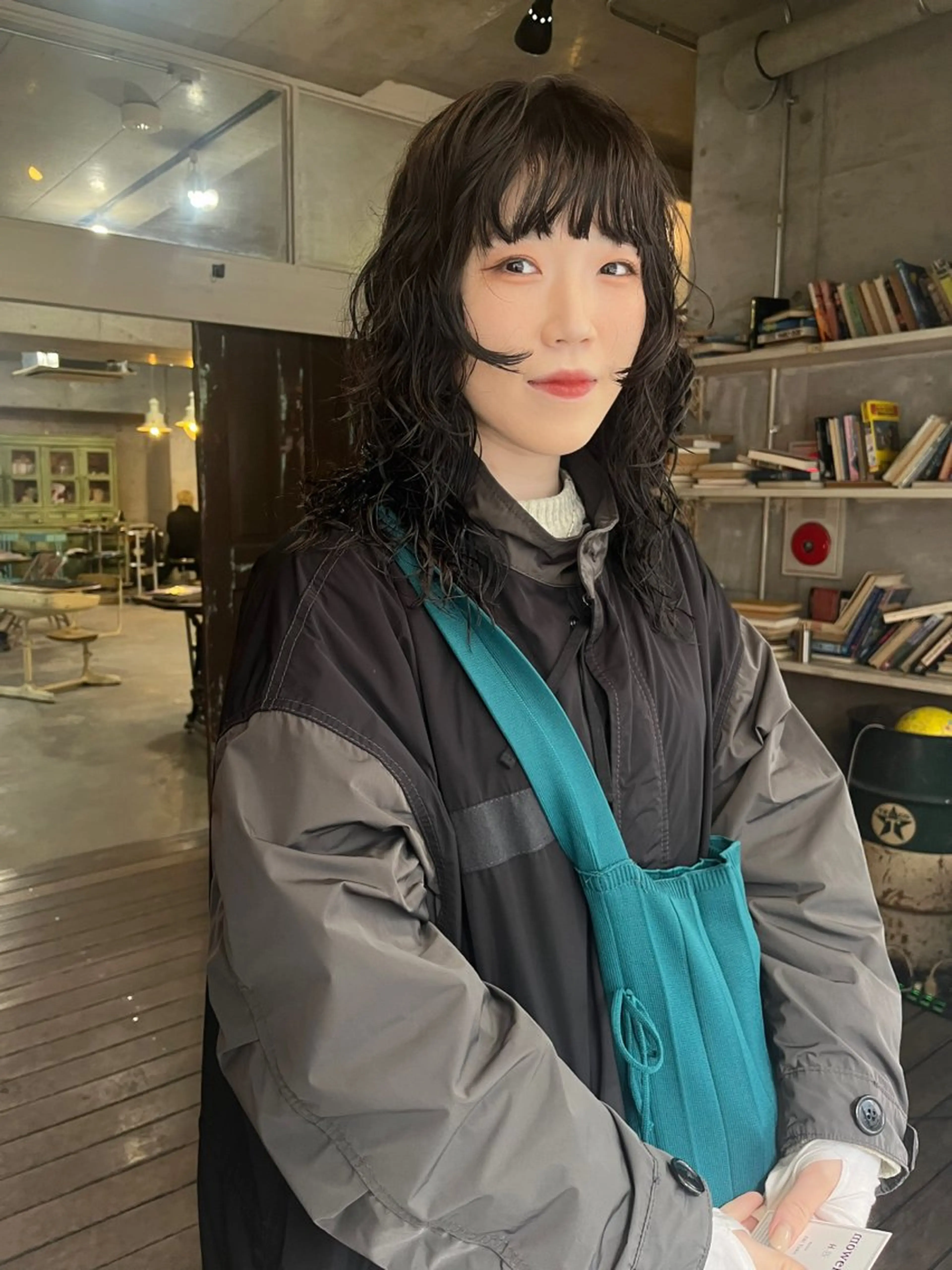 ミディアム パーマ カット パーマ トリートメント ハイトーン/顔まわり レイヤー/YUKAのヘアスタイル