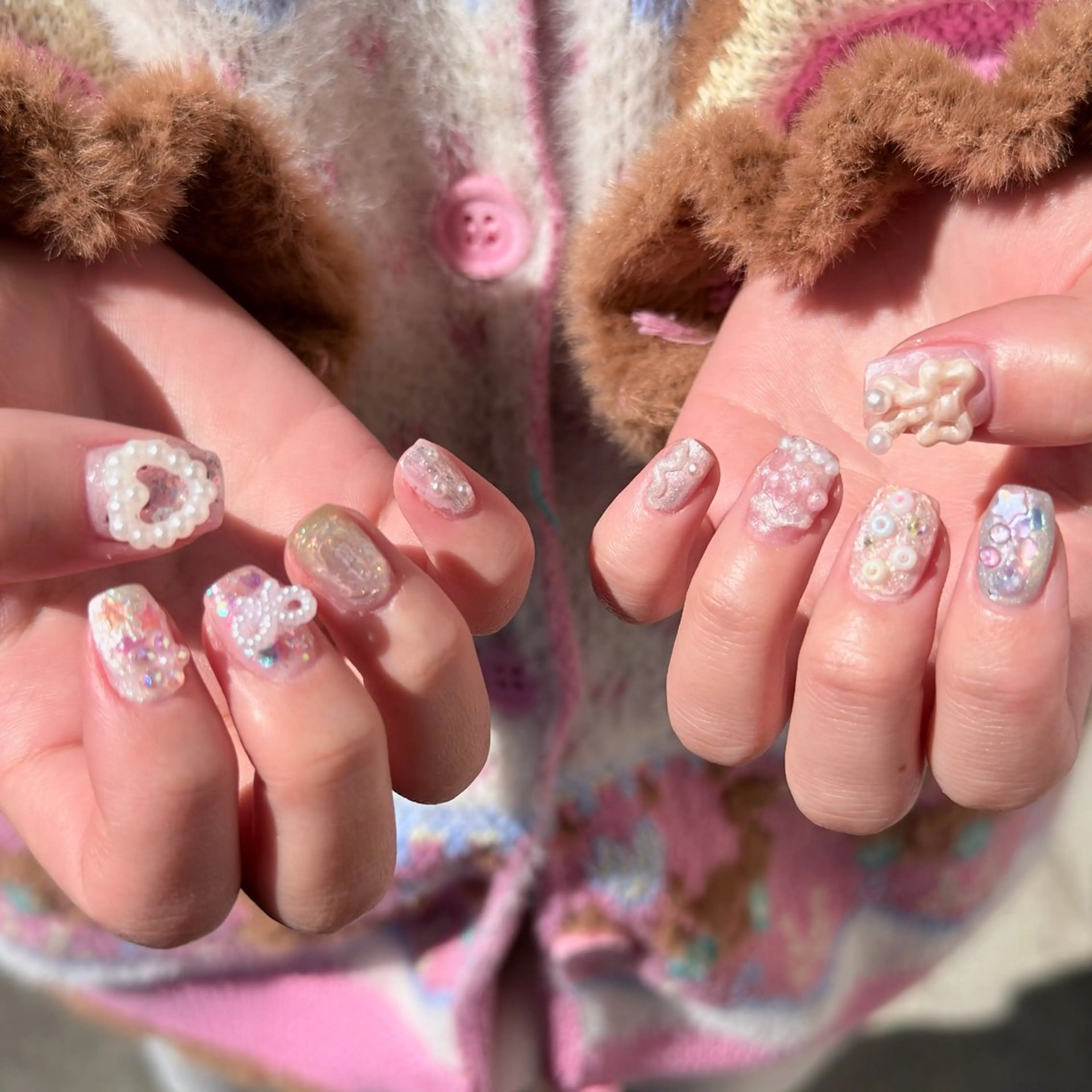 ネイル ハンドネイル 🎀 Hiyubi._.nail 🫧所属・🎀フェイ フェイ🫧💗のネイルデザイン