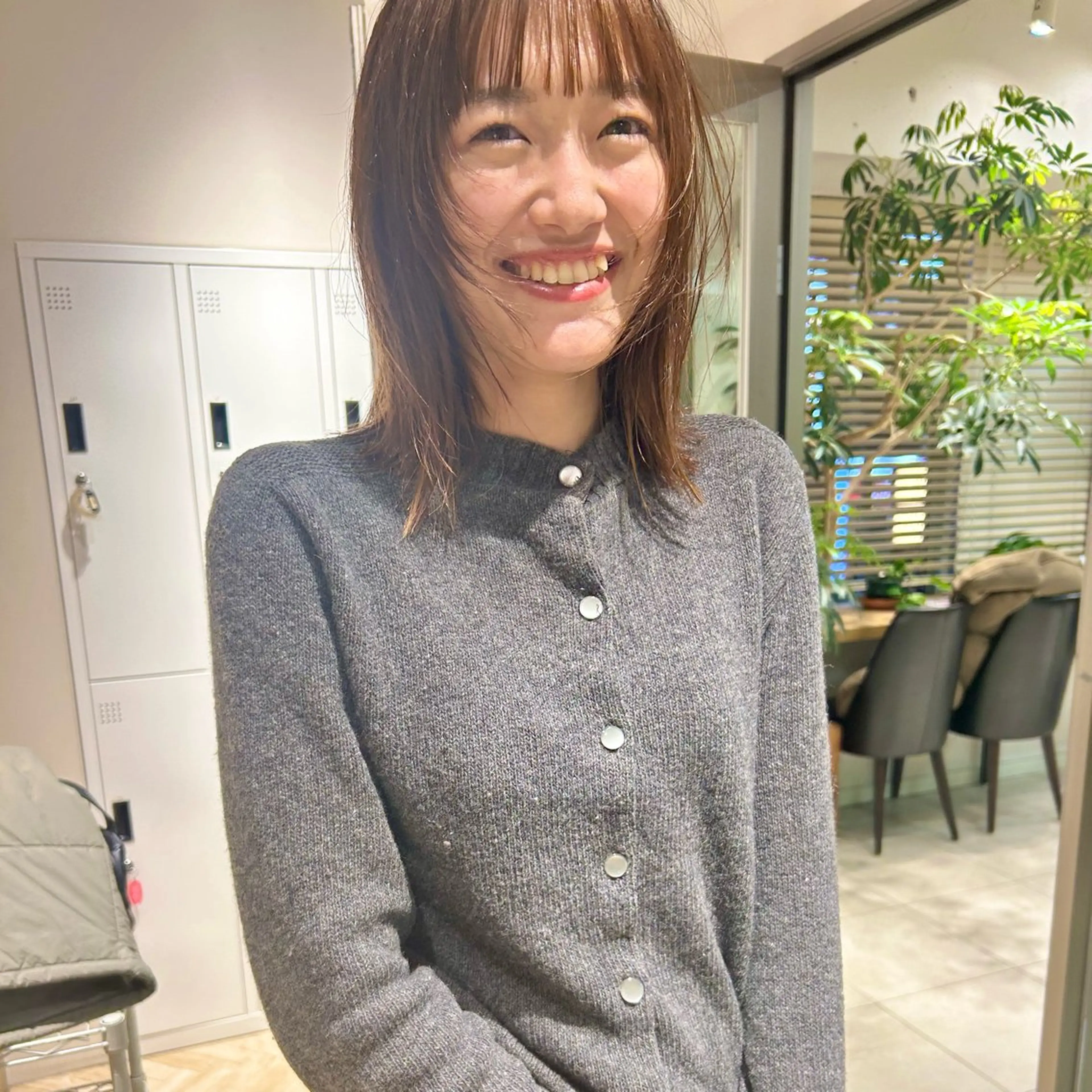 ミディアム カラー ボブ 顔周りカット カット ヘアカラー トリートメント ハイトーン/ブリーチ 似合せカット/パーマのヘアスタイル