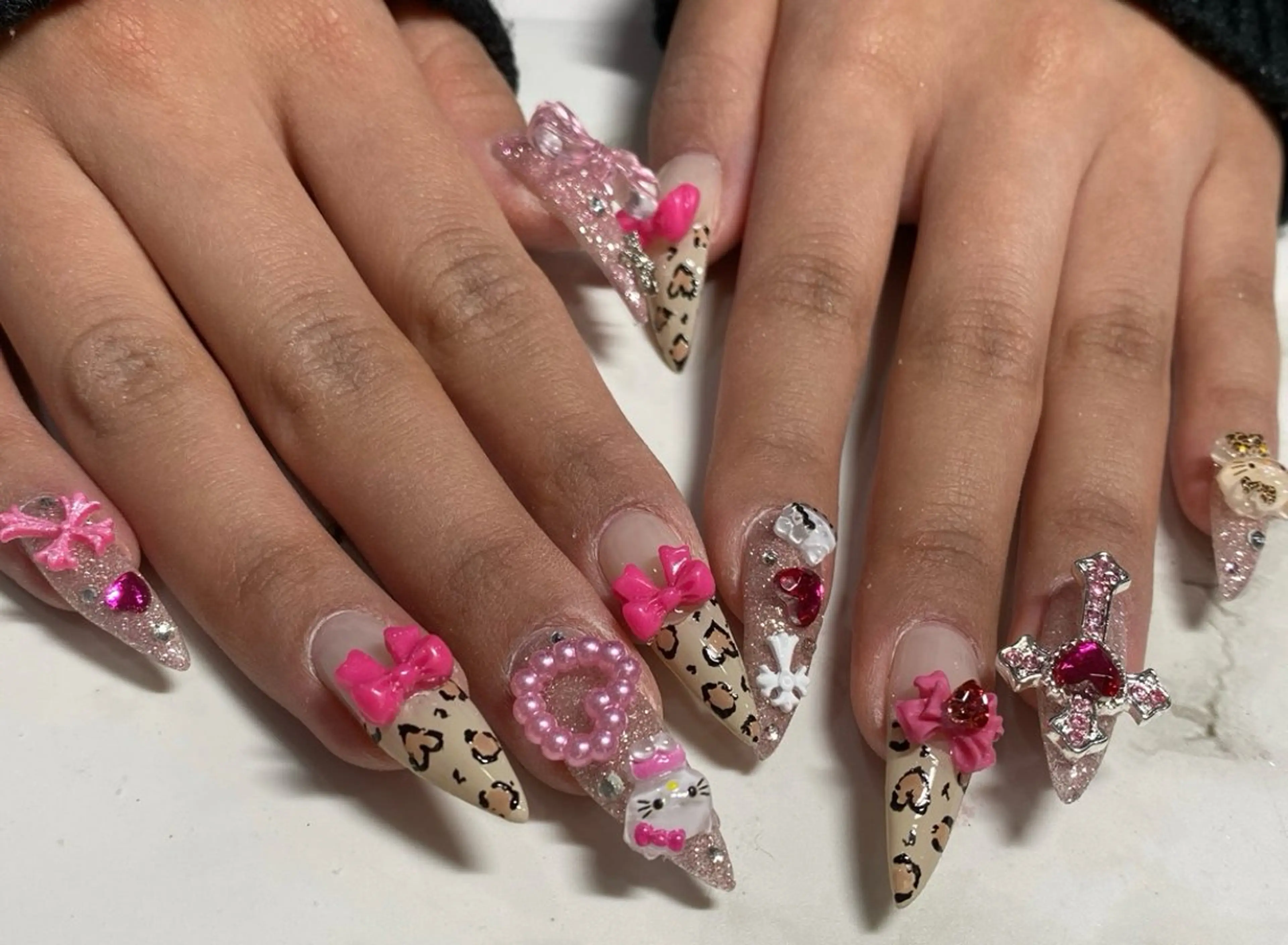 〈オフ込み〉🎀長さだし10本💎持ち込みデザイン(4本アート・パーツ無制限)の写真