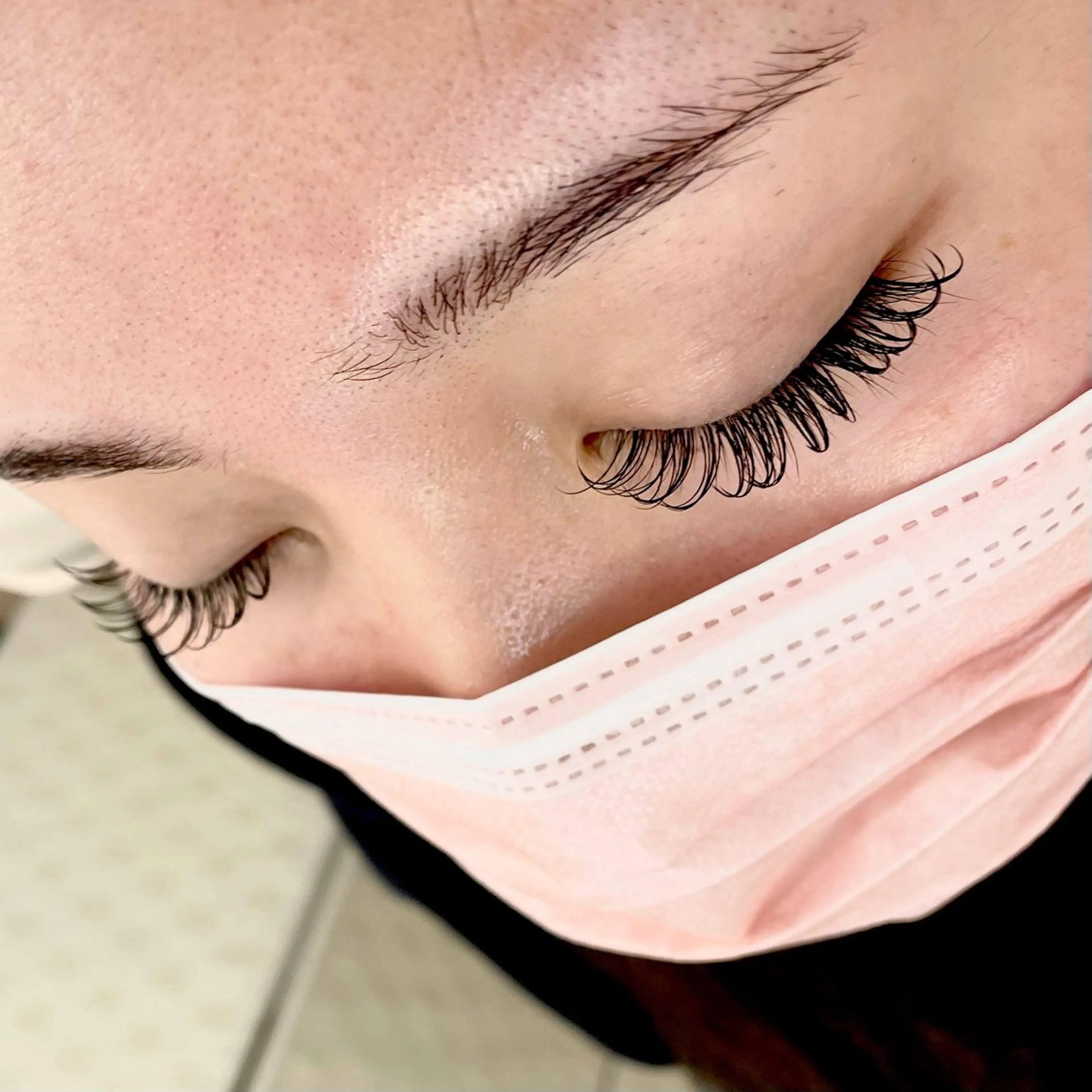 マツエク・マツパ フラットラッシュ マツエク ayumi/似合わせ トレンド/束間🪽の眉毛・アイブロウイメージ