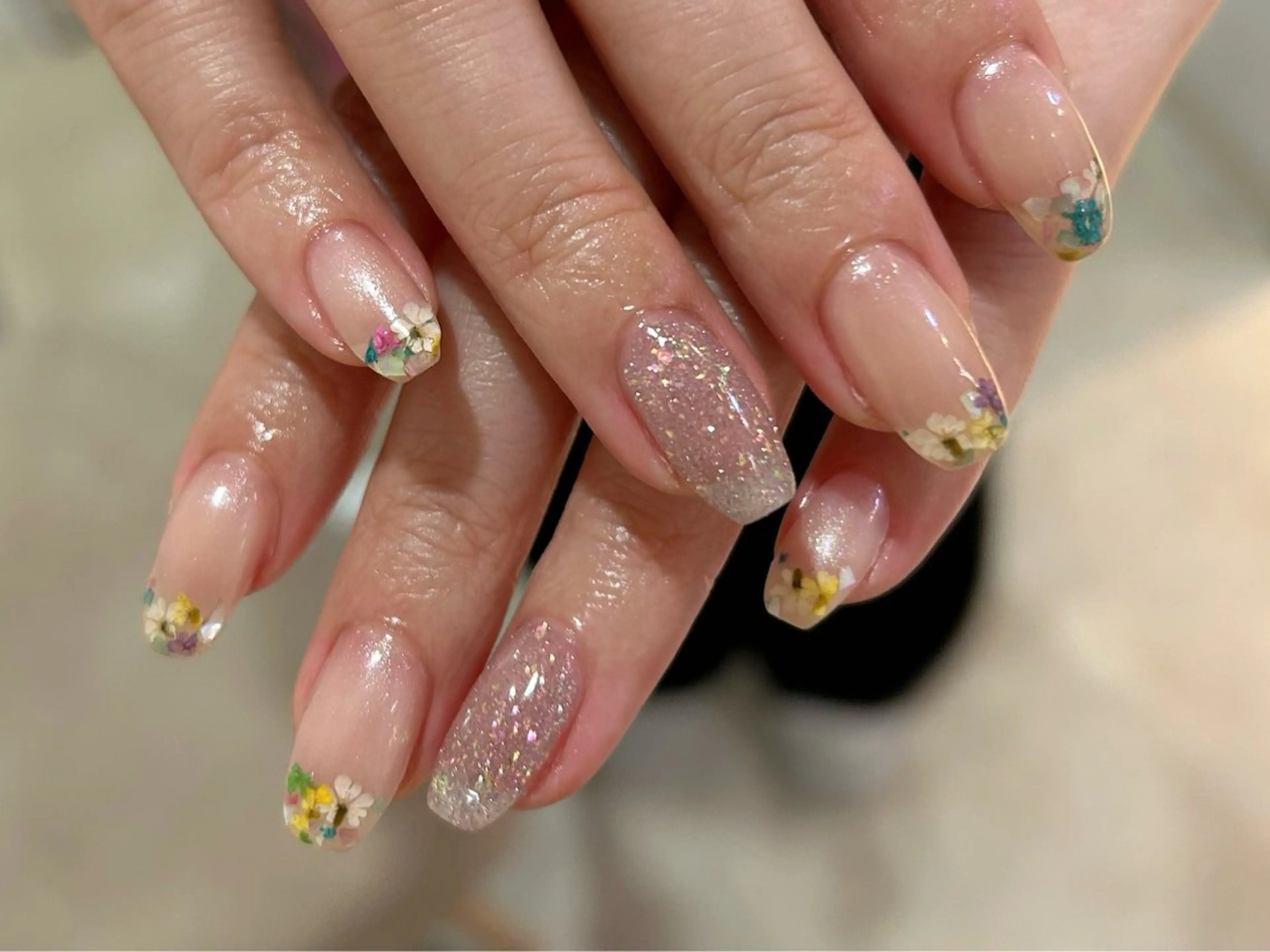 ネイル ホログラムネイル 春ネイル ハンドネイル Bianca栄店 はるなのネイルデザイン