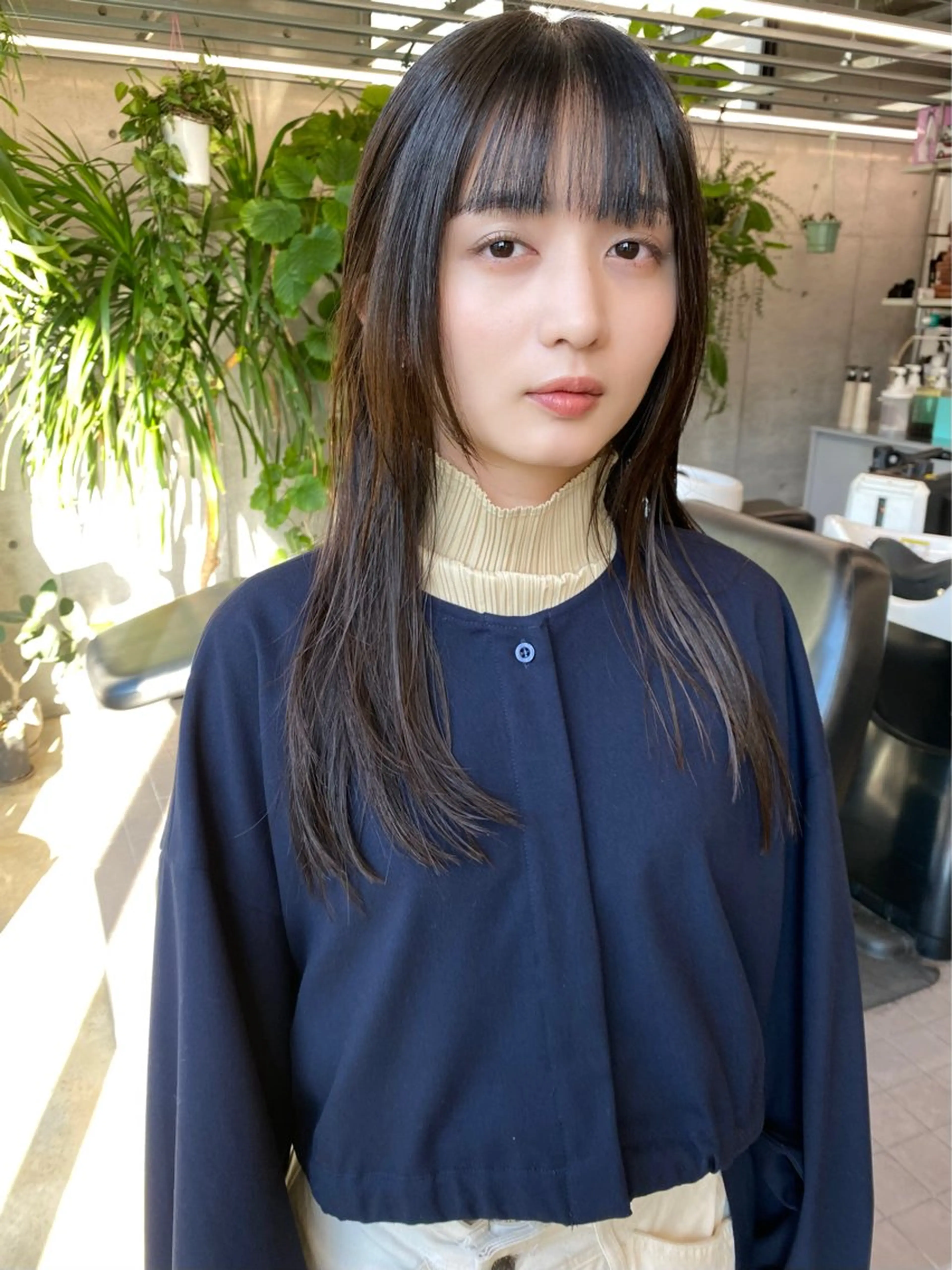 ミディアム カラー レイヤーカット カット ヘアカラー トリートメント 似合わせカット レイヤーボブウルフのヘアスタイル
