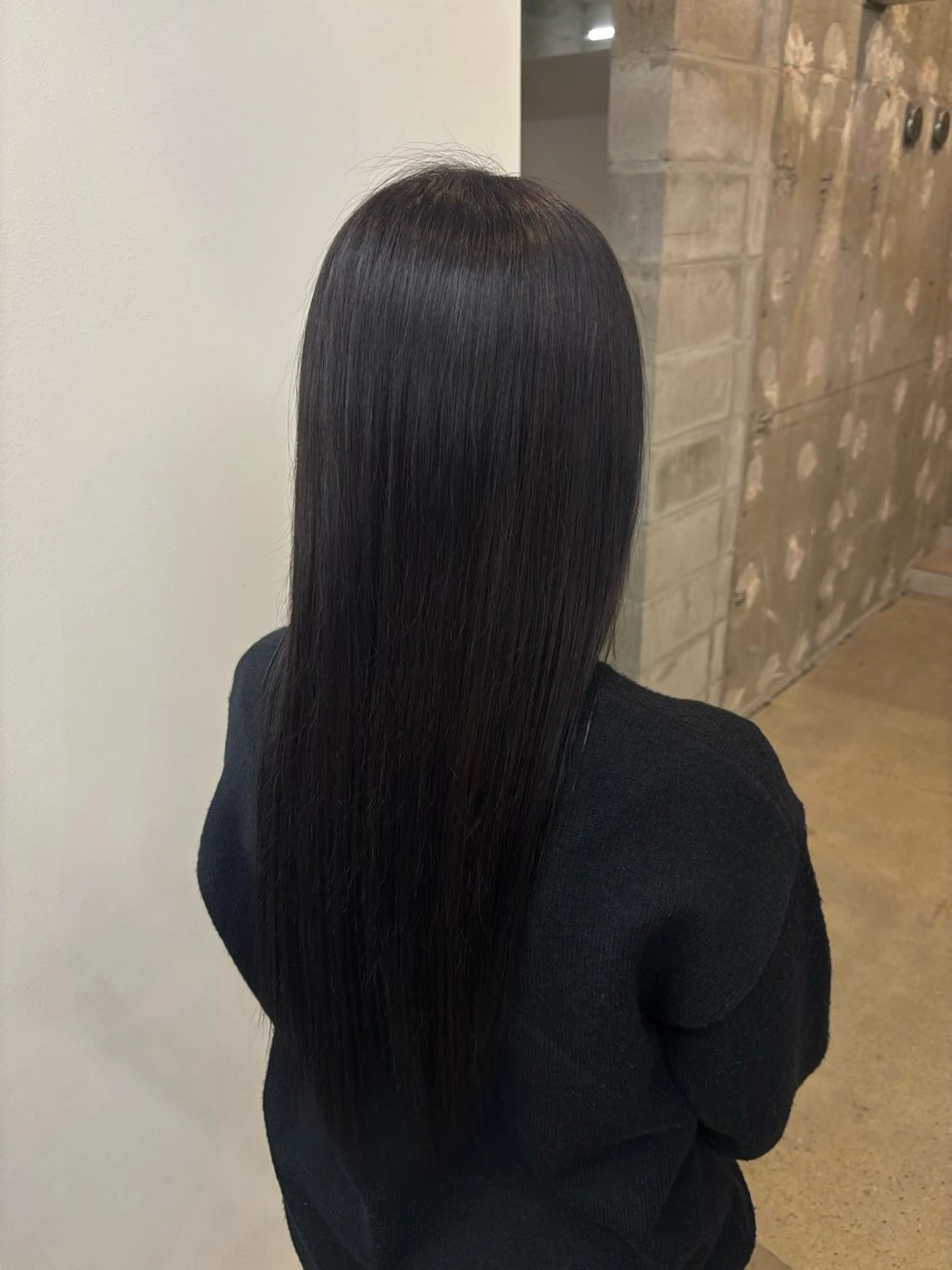 ロング カラー サアヤ/ SYS by fitのヘアスタイル