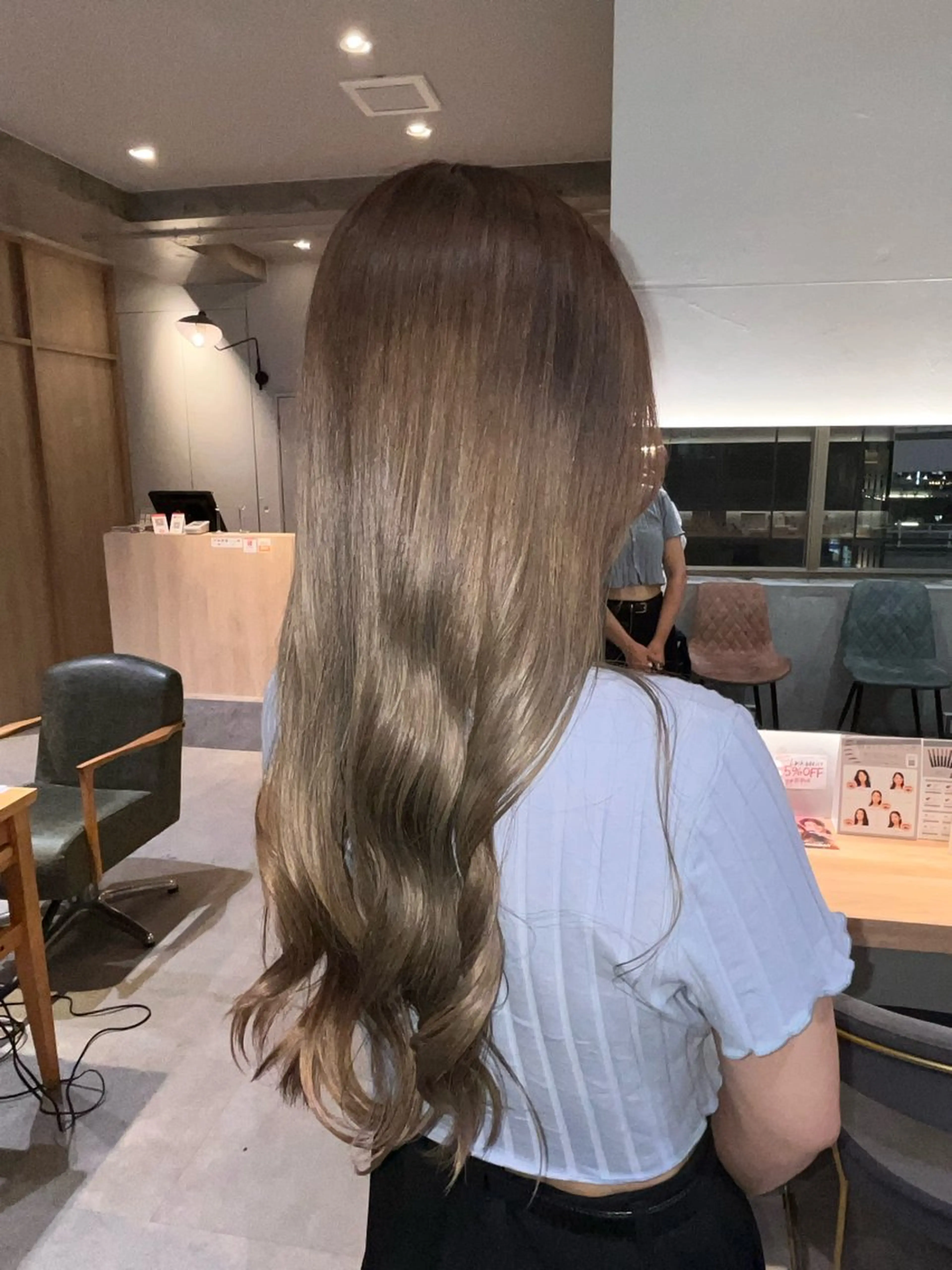 ロング ヘアカラー オタク美容師🛍/ 酸性ストレート/艶髪のヘアスタイル
