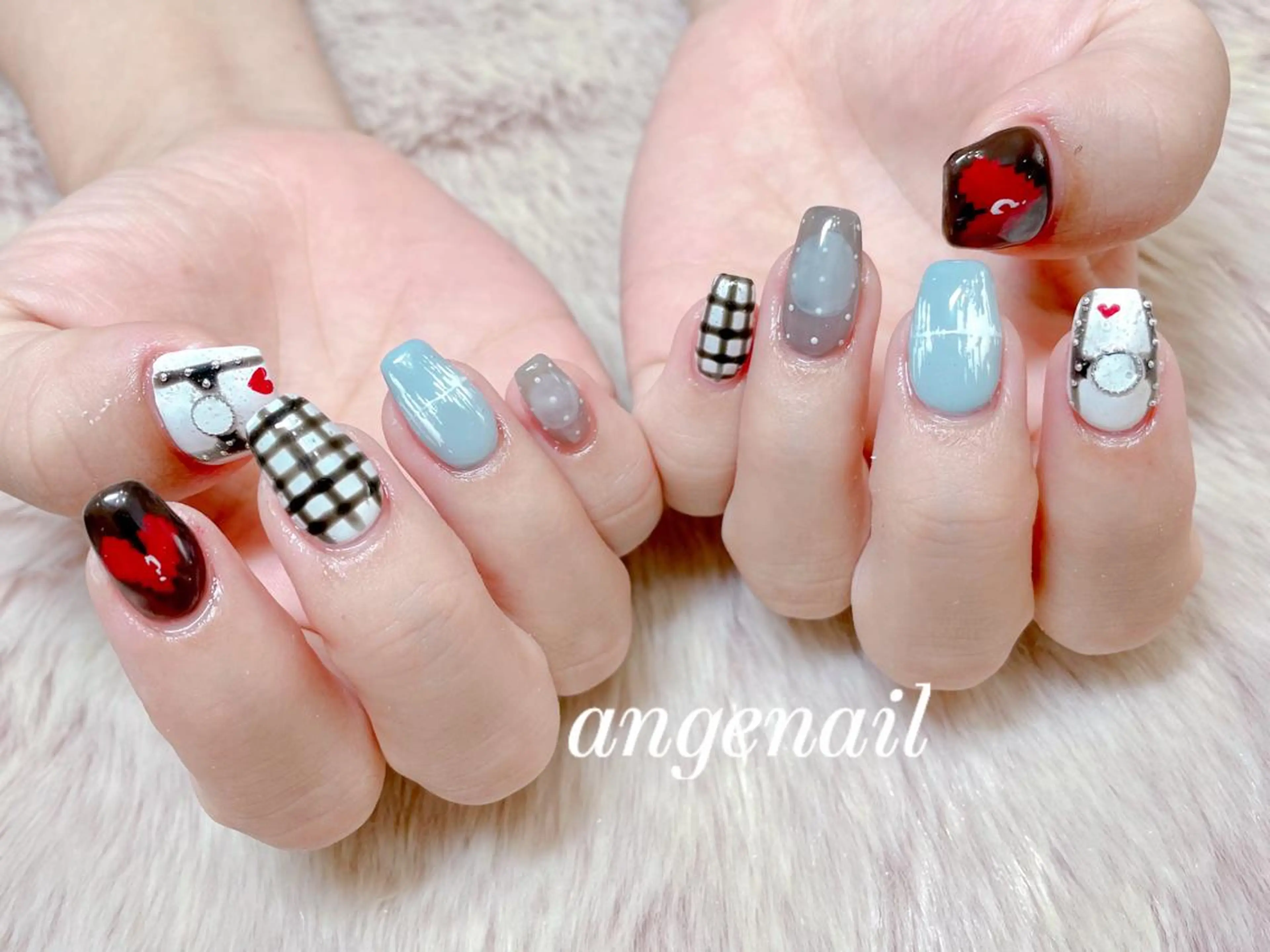 ネイル ハンドネイル オーナーネイリスト MAKIのネイルデザイン