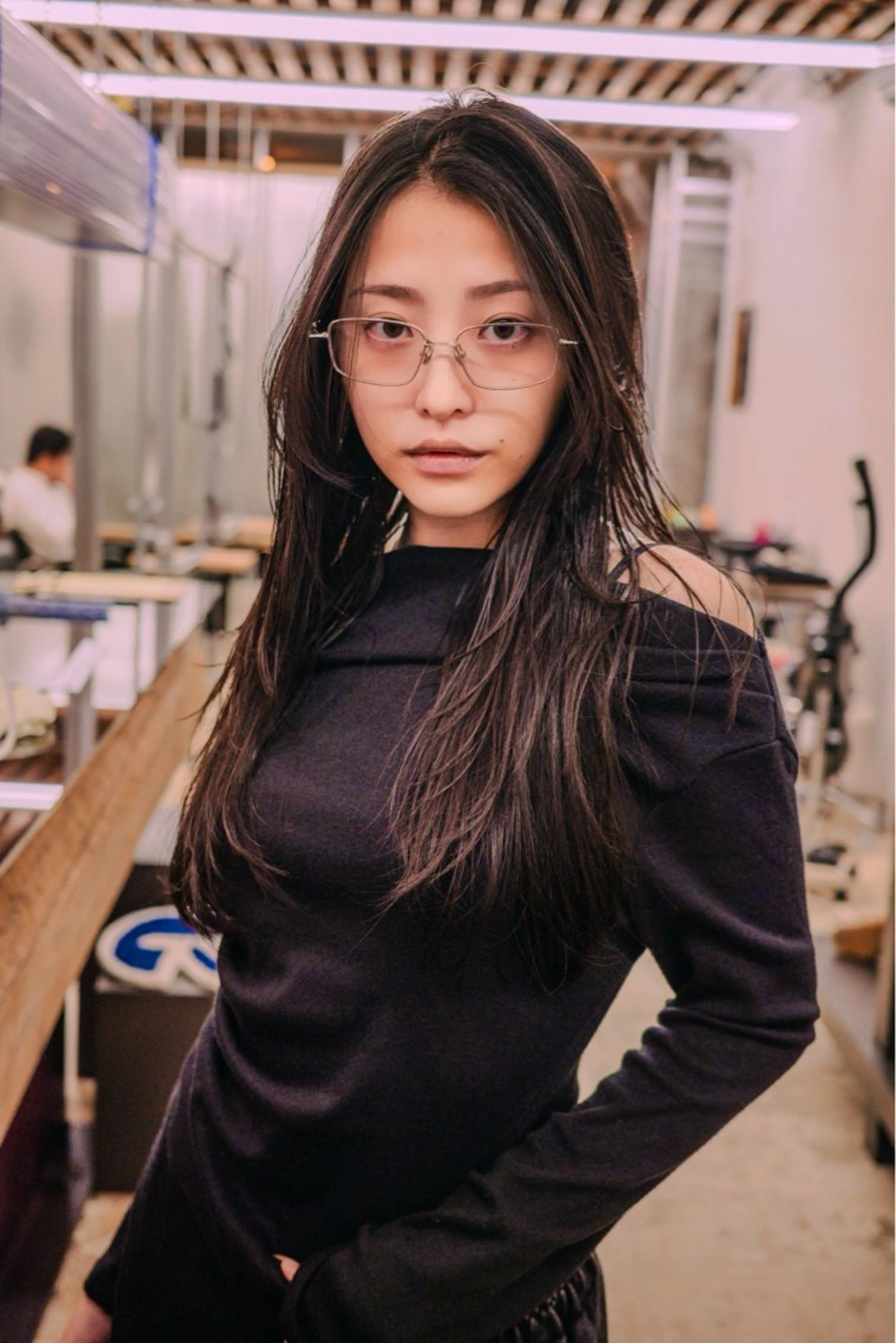 ロング カラー ロングレイヤー レイヤーカット ロング カット ヘアカラー トリートメント 渡邉 悠斗のヘアスタイル