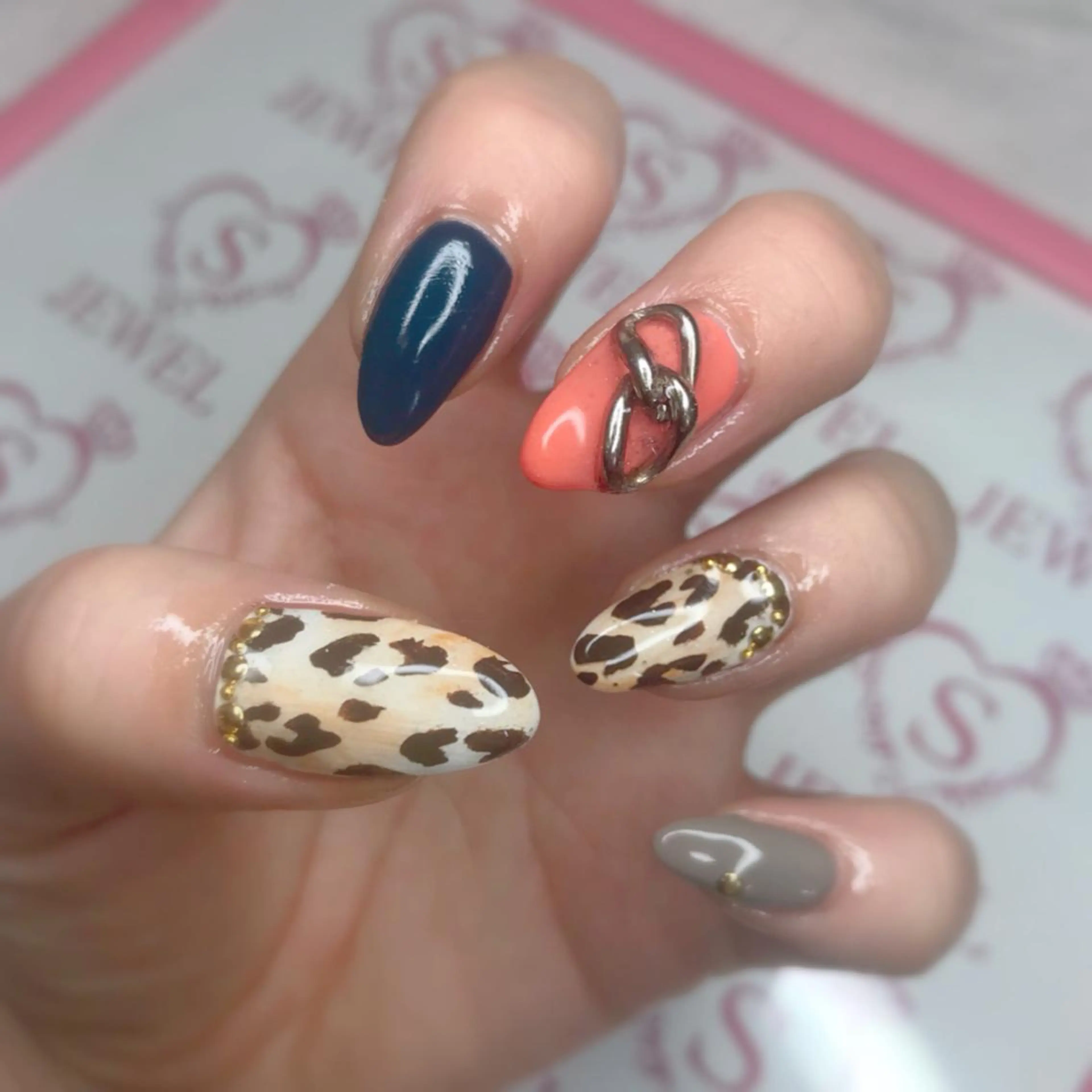 ネイル S♡JEWEL所属・S. JEWELのネイルデザイン