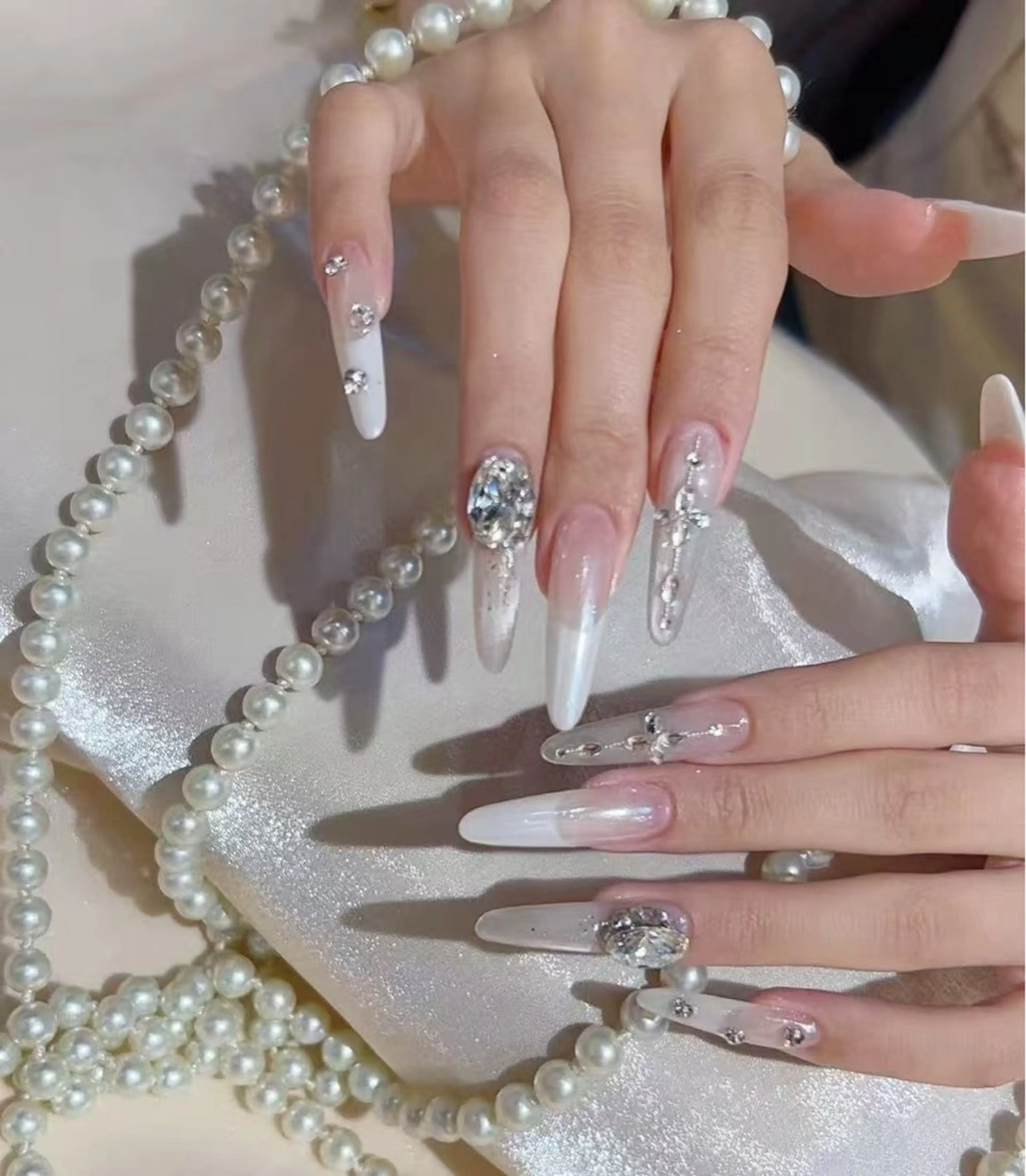 ネイル オーロラネイル フラワーネイル フットネイル フレンチネイル ジェルネイル ハンドネイル BabyYouMi nailのネイルデザイン