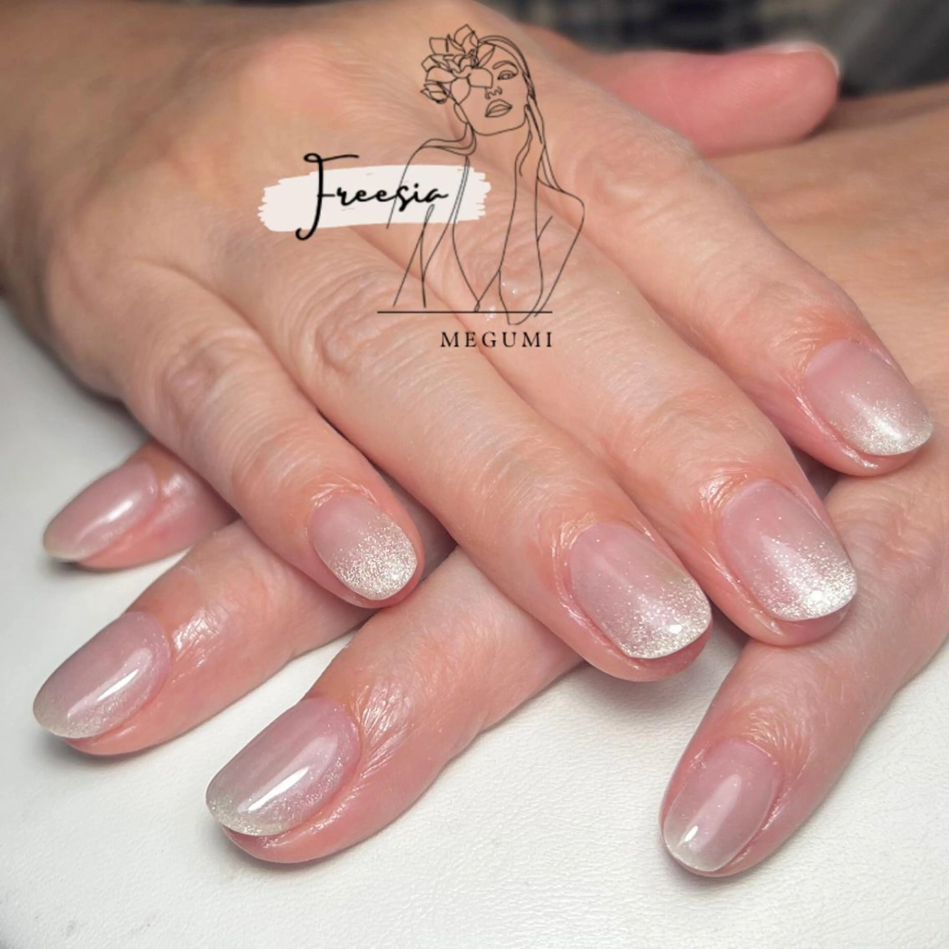 ネイル マグネットネイル オフィスネイル シンプルネイル ハンドネイル 当日予約も歓迎⭕️ Megumiのネイルデザイン
