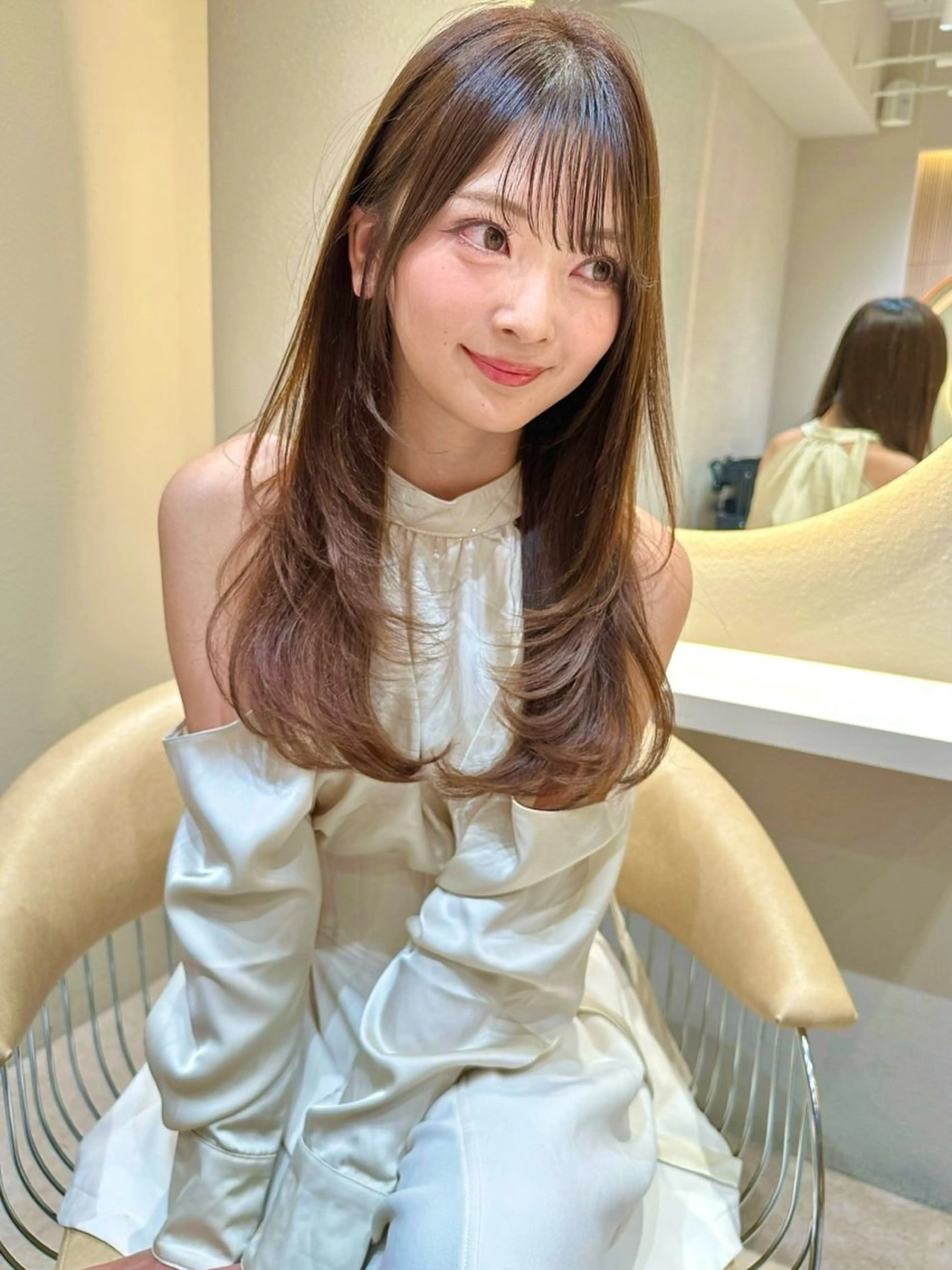 セミロング カラー カット ヘアカラー トリートメント レイヤー/韓国 ハイトーン興津史弥のヘアスタイル