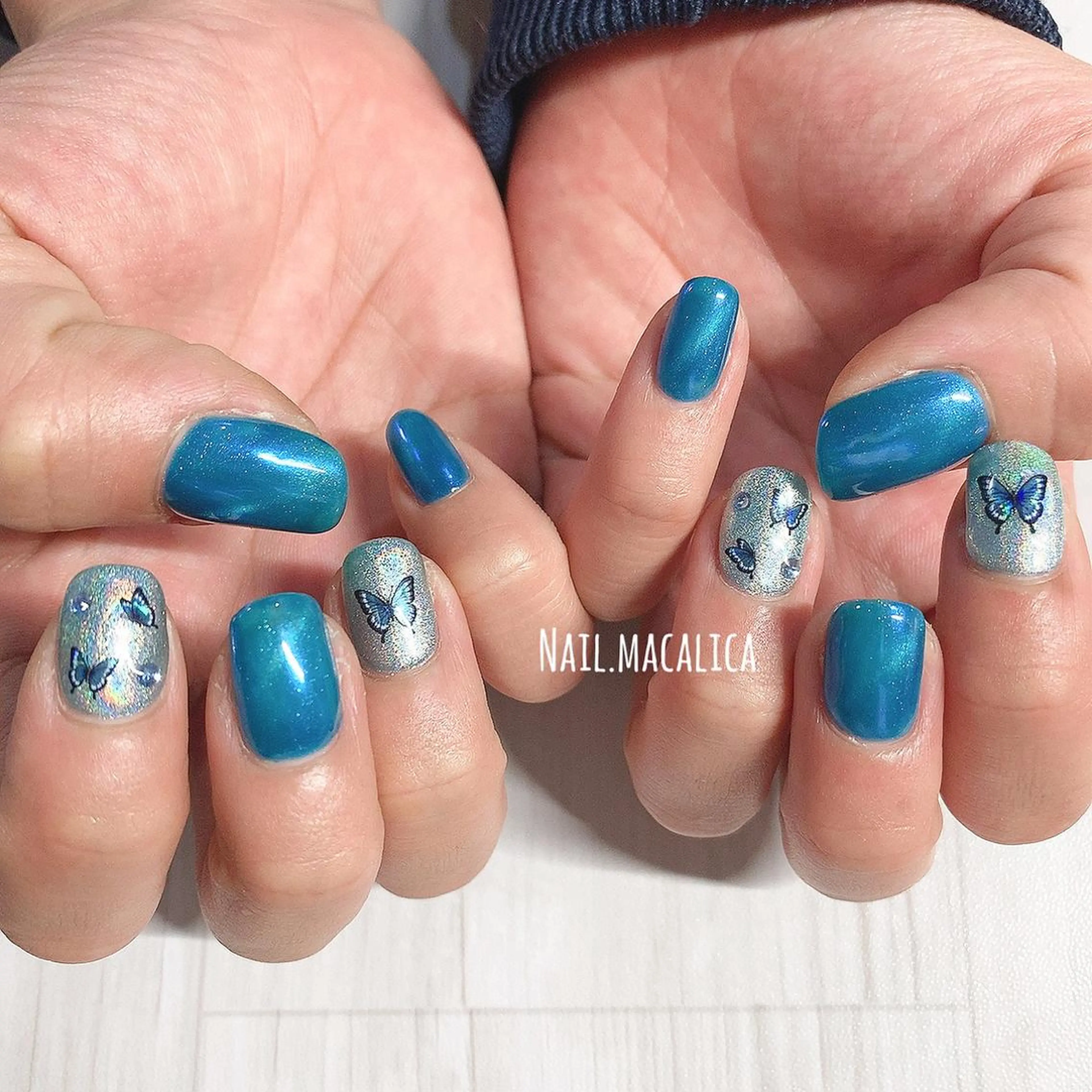 ネイル ブルー マグネットネイル ミラーネイル ストーンネイル ハンドネイル Nail macalicaのネイルデザイン