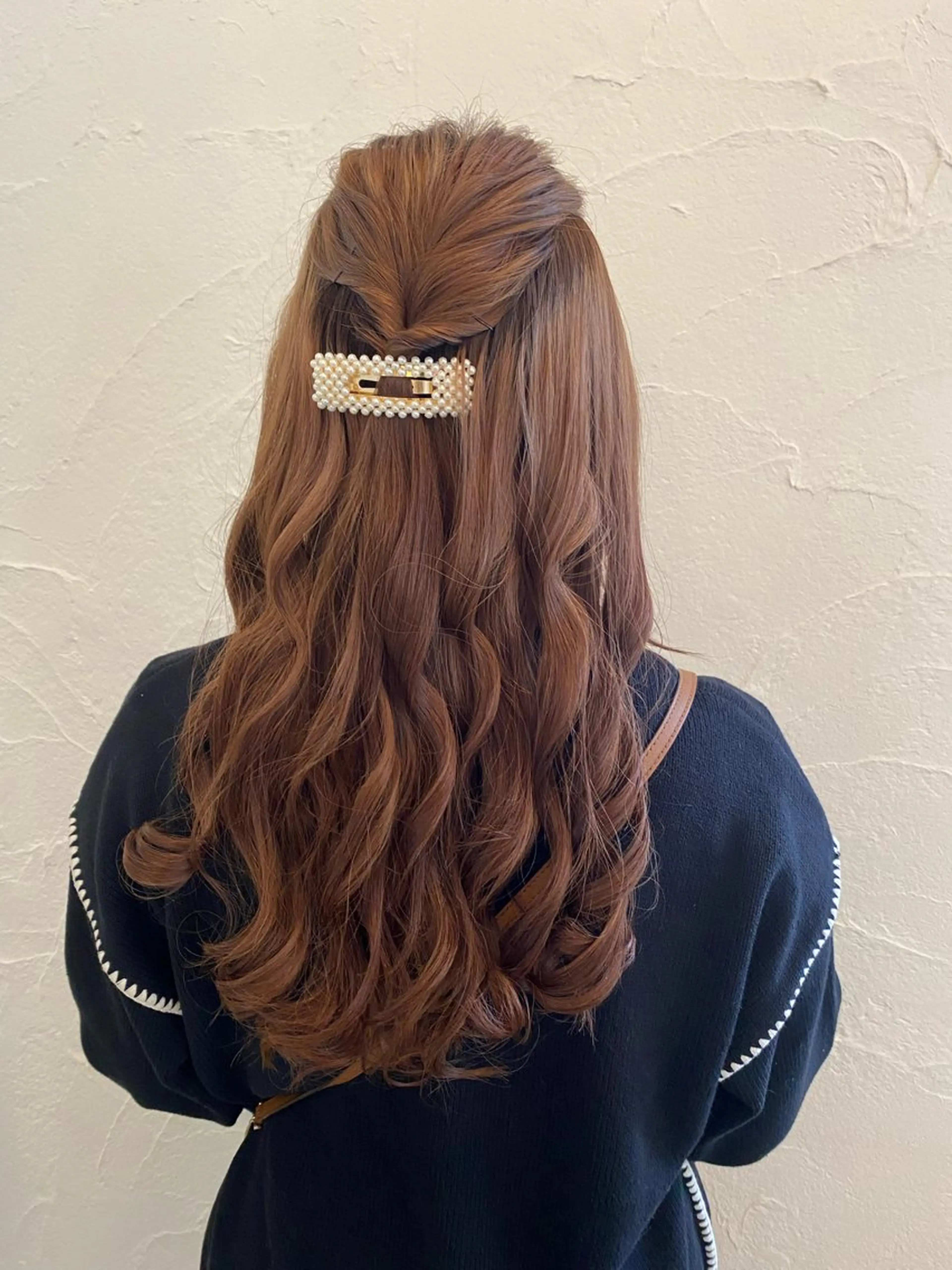 ロング ヘアアレンジ ハーフアップ ヘアセット R hair 金山所属・お呼ばれヘア｜ 金山｜山本夏菜のヘアスタイル