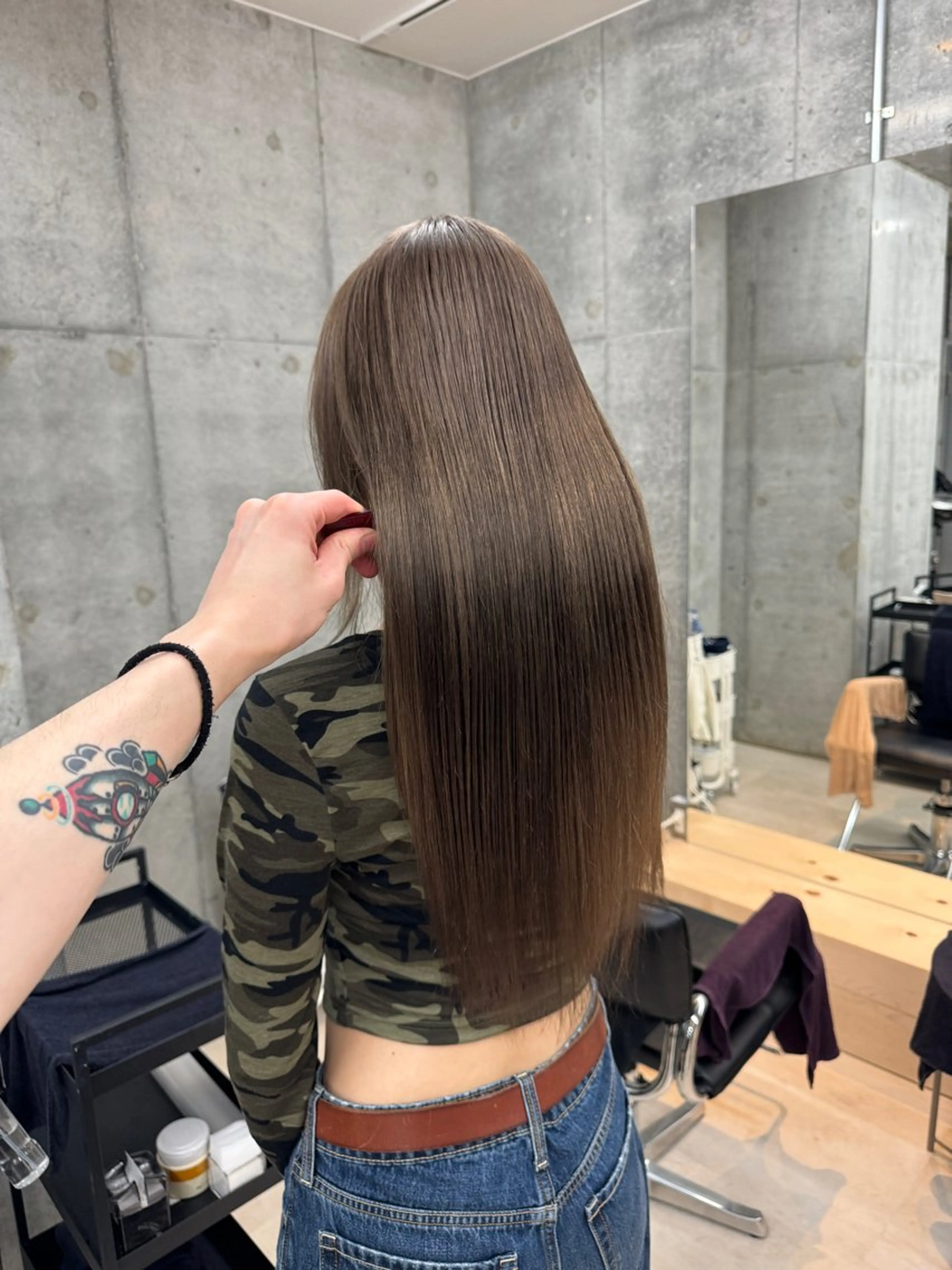 ロング laff 新宿所属・切りっぱなしボブ レイヤー/縮毛矯正のヘアスタイル