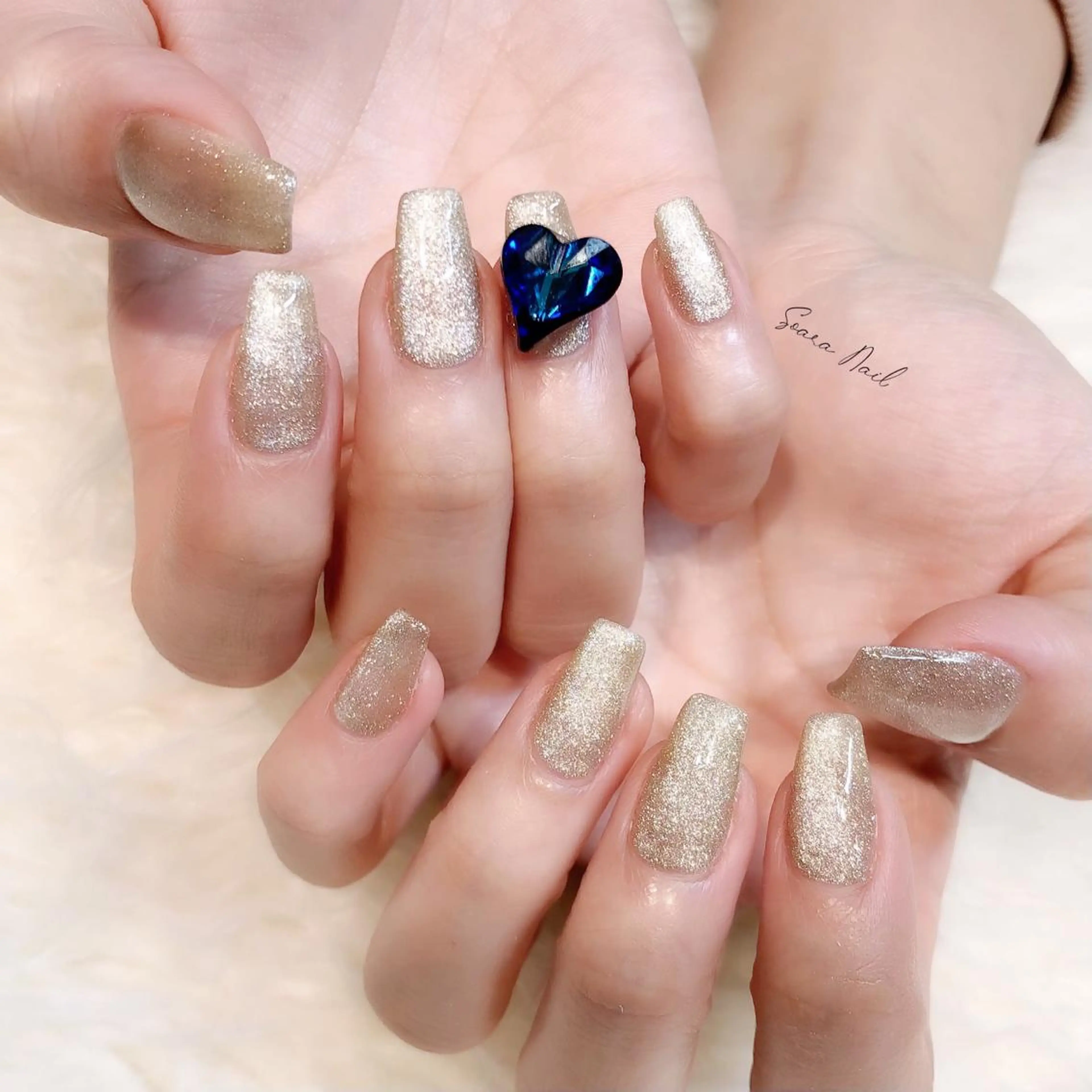 ネイル Salon Cleve所属・T. maoのネイルデザイン