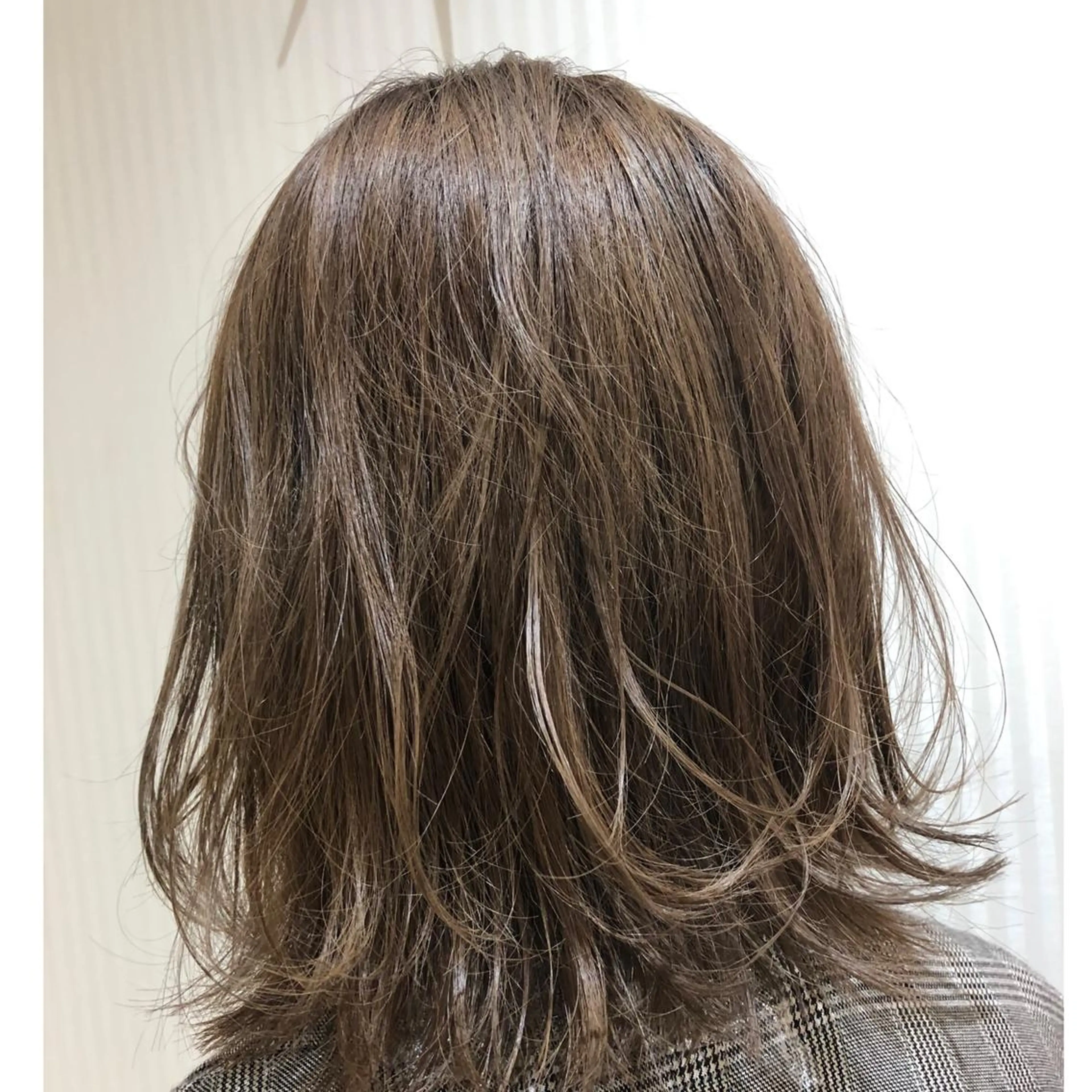 ミディアム 外ハネヘア カジサ ケイコのヘアスタイル