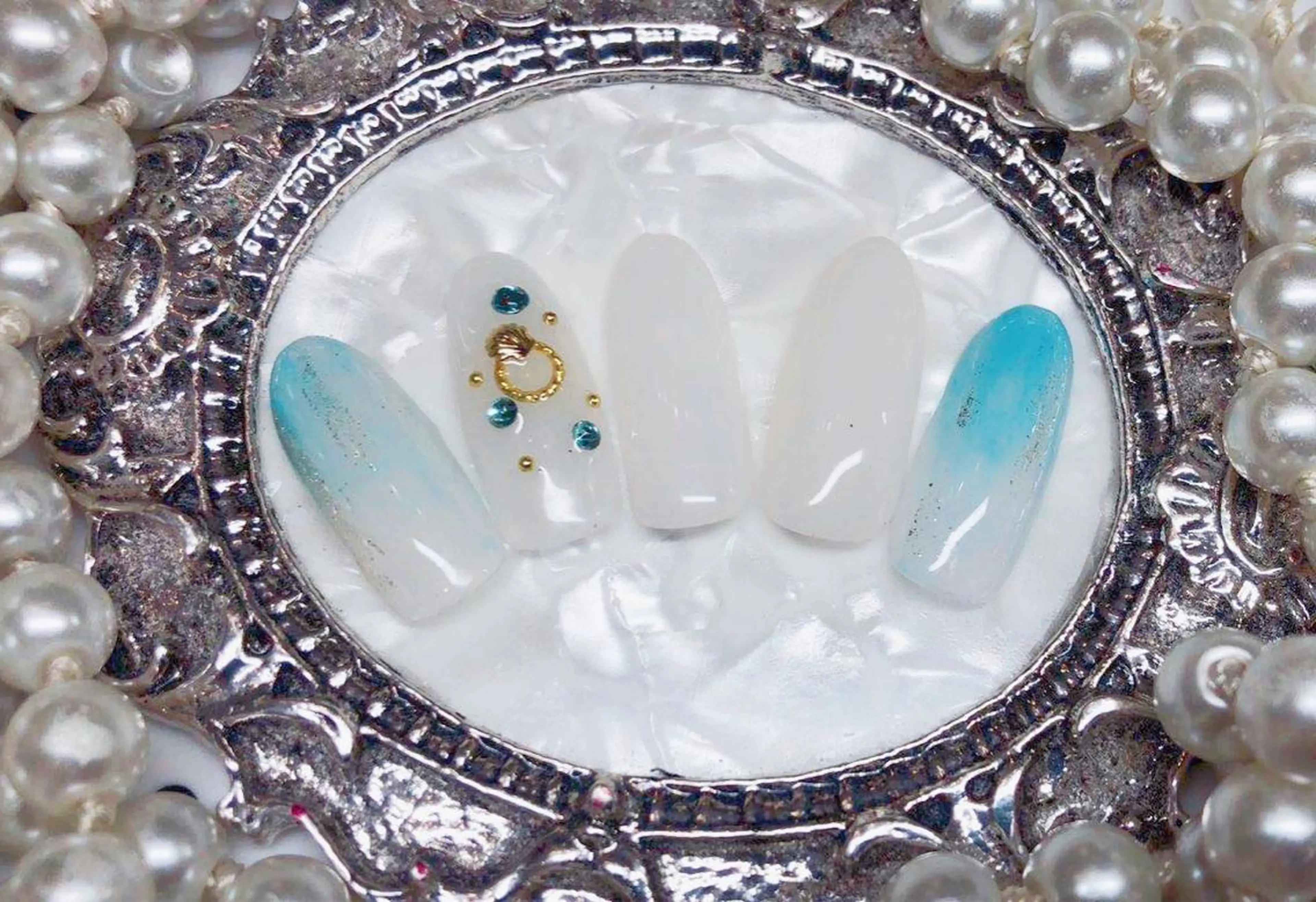 ネイル ハンドネイル マジックミラー所属・マジック ミラーのネイルデザイン