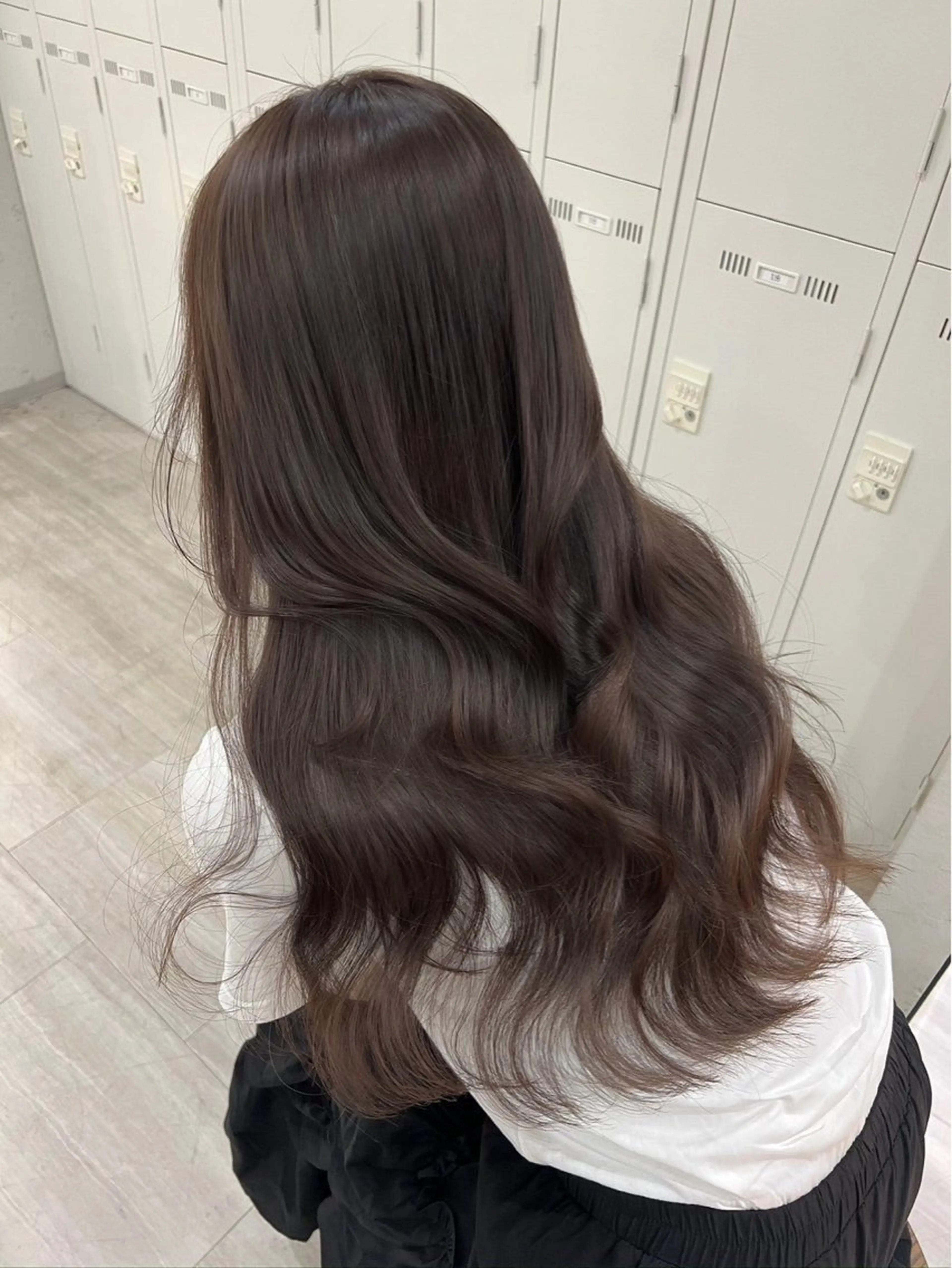 ミディアム カット ヘアカラー トリートメント VLOW nex the salon所属・韓国風/髪質改善/ ナガヤアキラのヘアスタイル