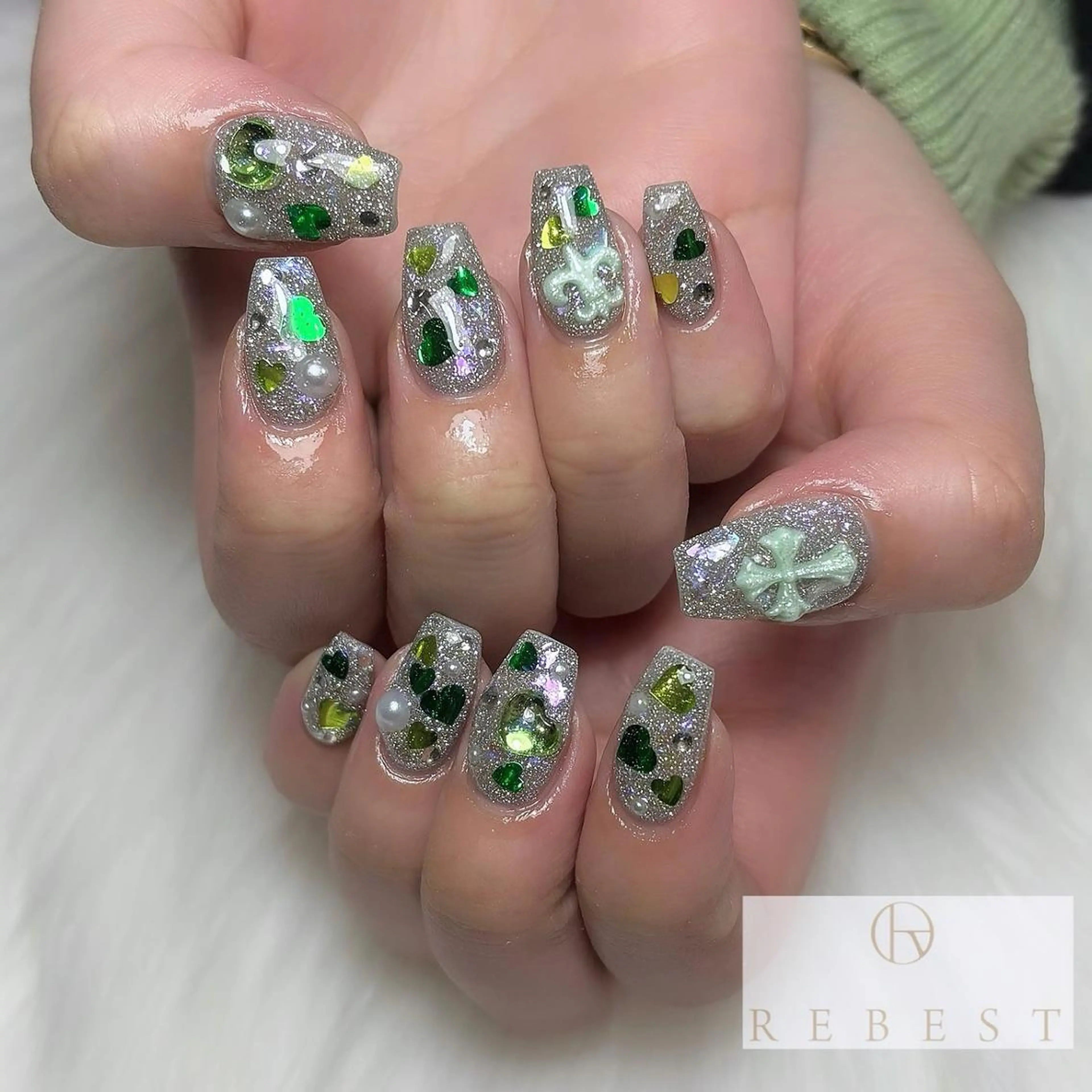 ネイル 天王寺ネイル REBESTのネイルデザイン