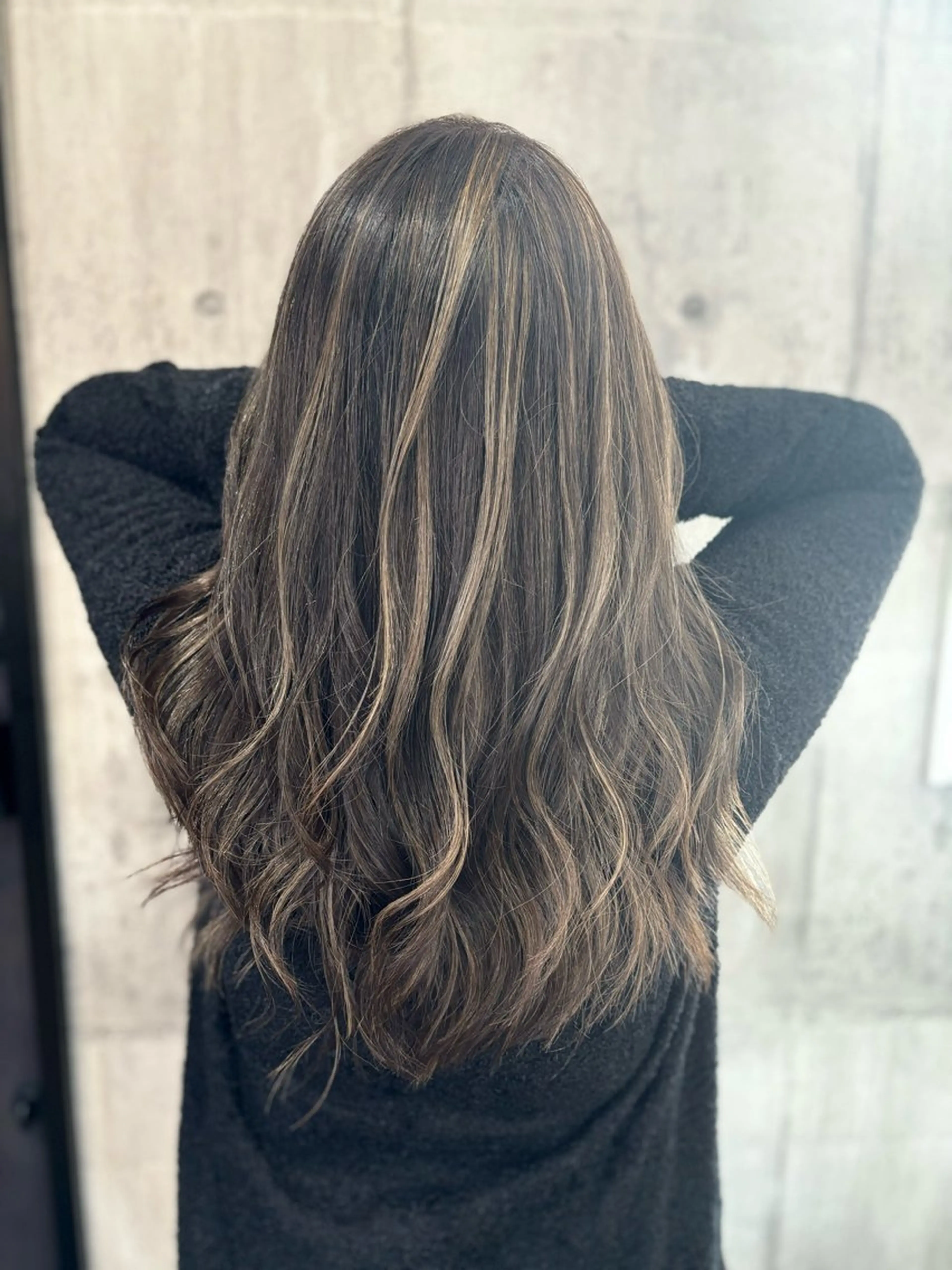 ロング ハイライト カット ヘアカラー Welila by haku所属・Yuuki ウェリラバイハクのヘアスタイル