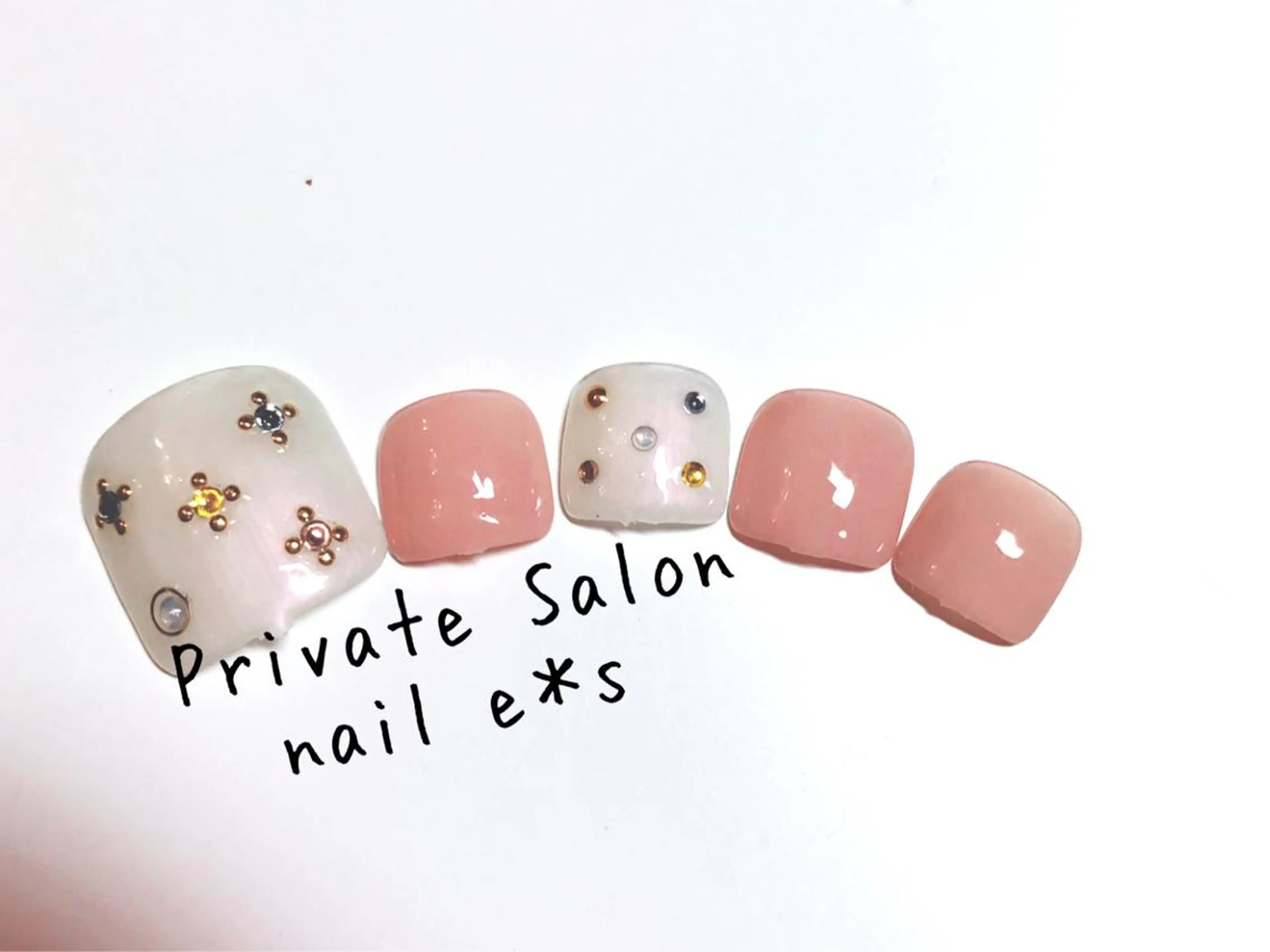 ネイル フットネイル サロン ド イロハ所属・サロンドイロハ e.satoのネイルデザイン