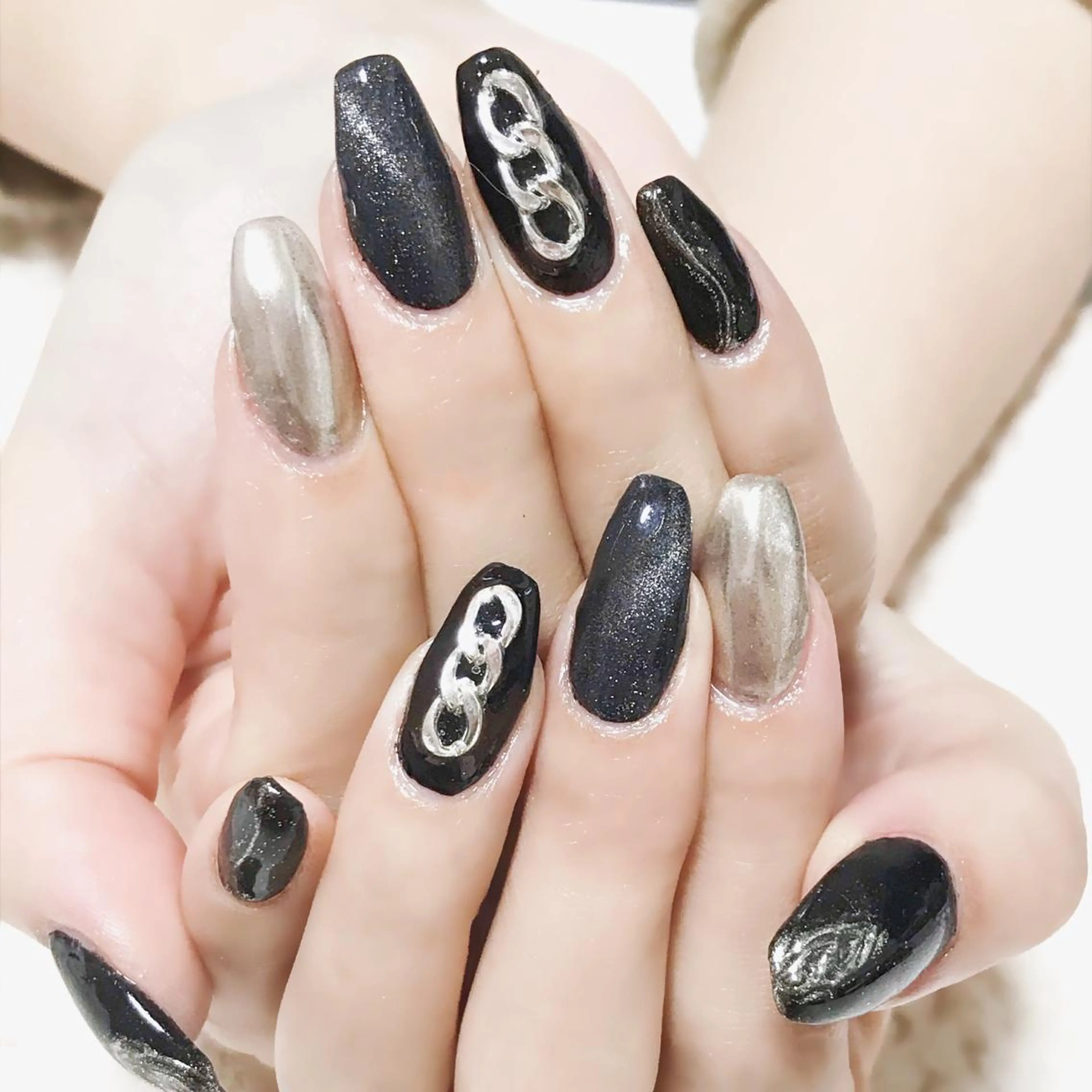 ネイル ジェルネイル ミラーネイル シルバー 春ネイル Nyanco Nailのネイルデザイン