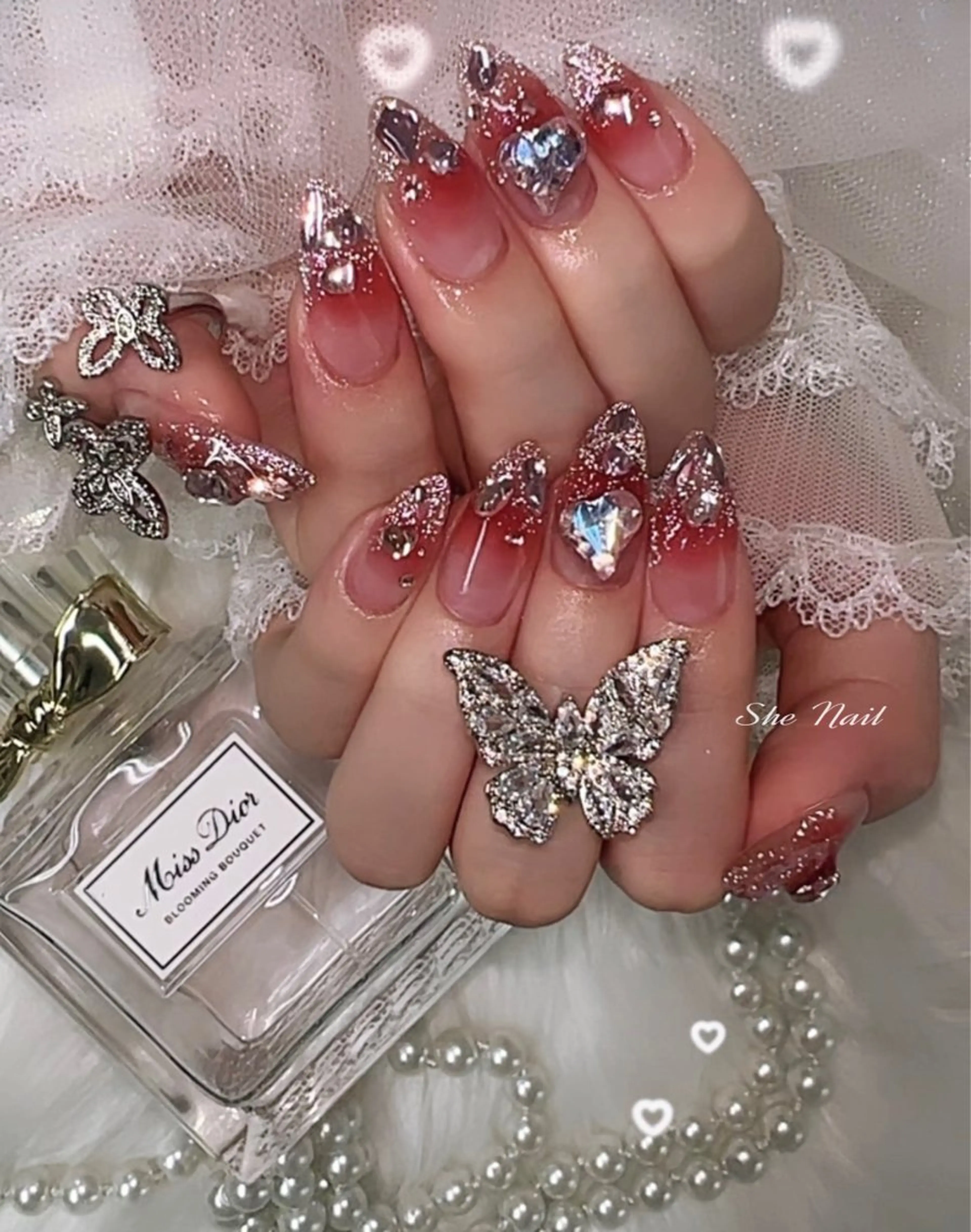 ネイル チークネイル 長さ出し フレンチネイル ガラスフレンチ キラキラネイル ハンドネイル She   Nail所属・ISA_ BELLAのネイルデザイン