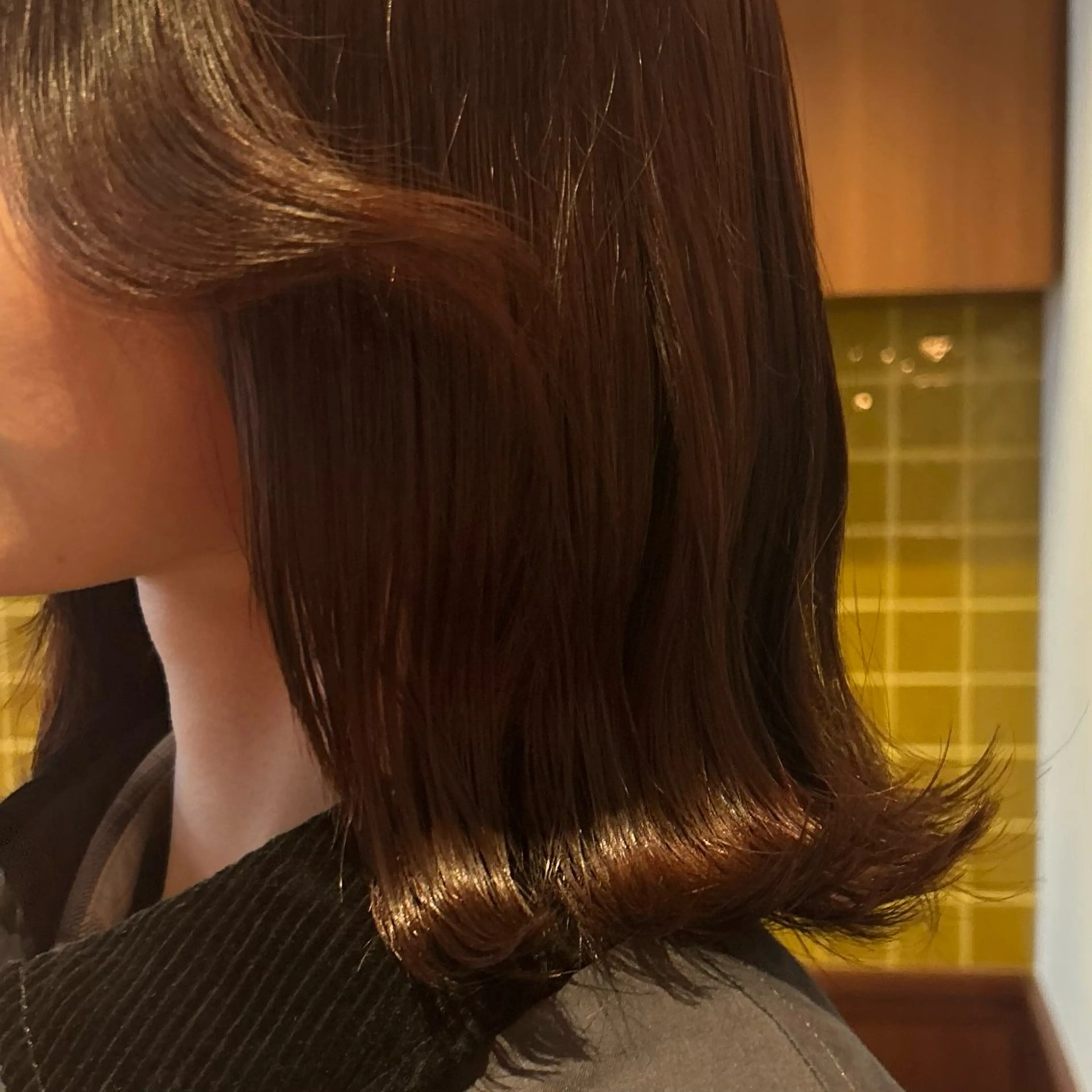 ミディアム カラー MUKU 市川 莉花のヘアスタイル