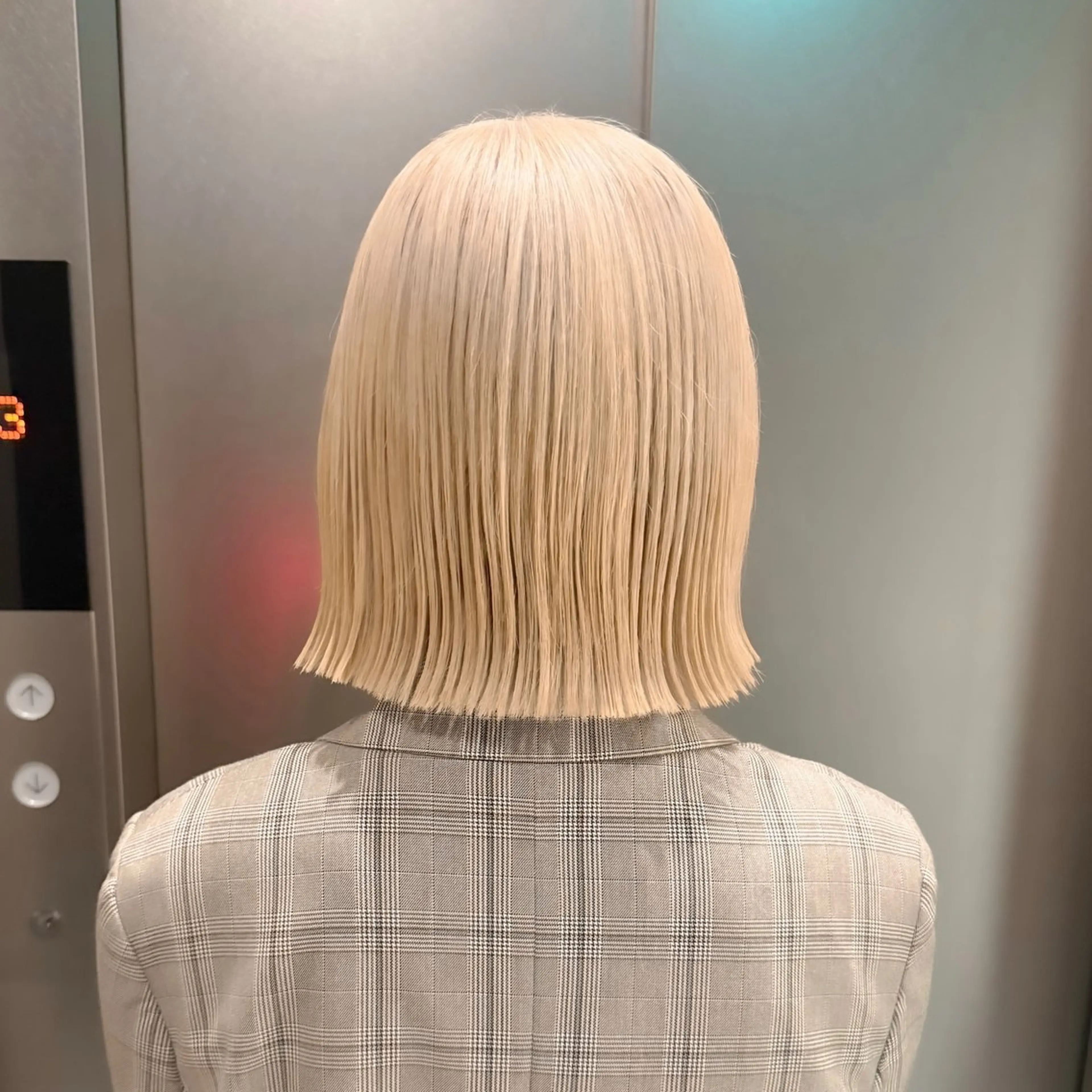 カラー ベージュカラー ブロンド ブロンドベージュ 透明感カラー ハイトーンカラー カット ヘアカラー トリートメント 透明感/血色カラー/ 似合せレイヤー/ゆいのヘアスタイル