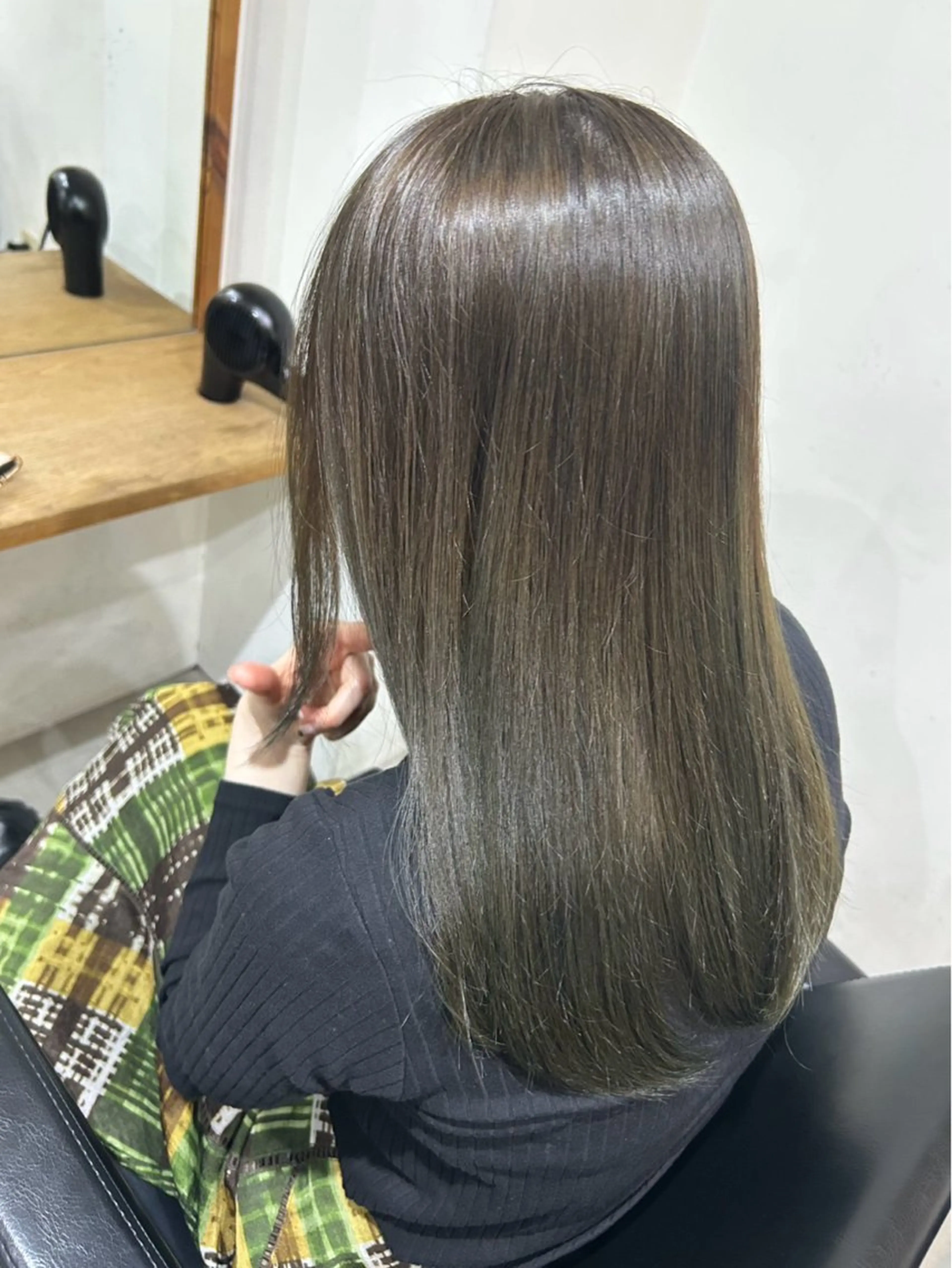 ロング カラー ✨🎨ブリーチなし 透明感カラー✨美友のヘアスタイル